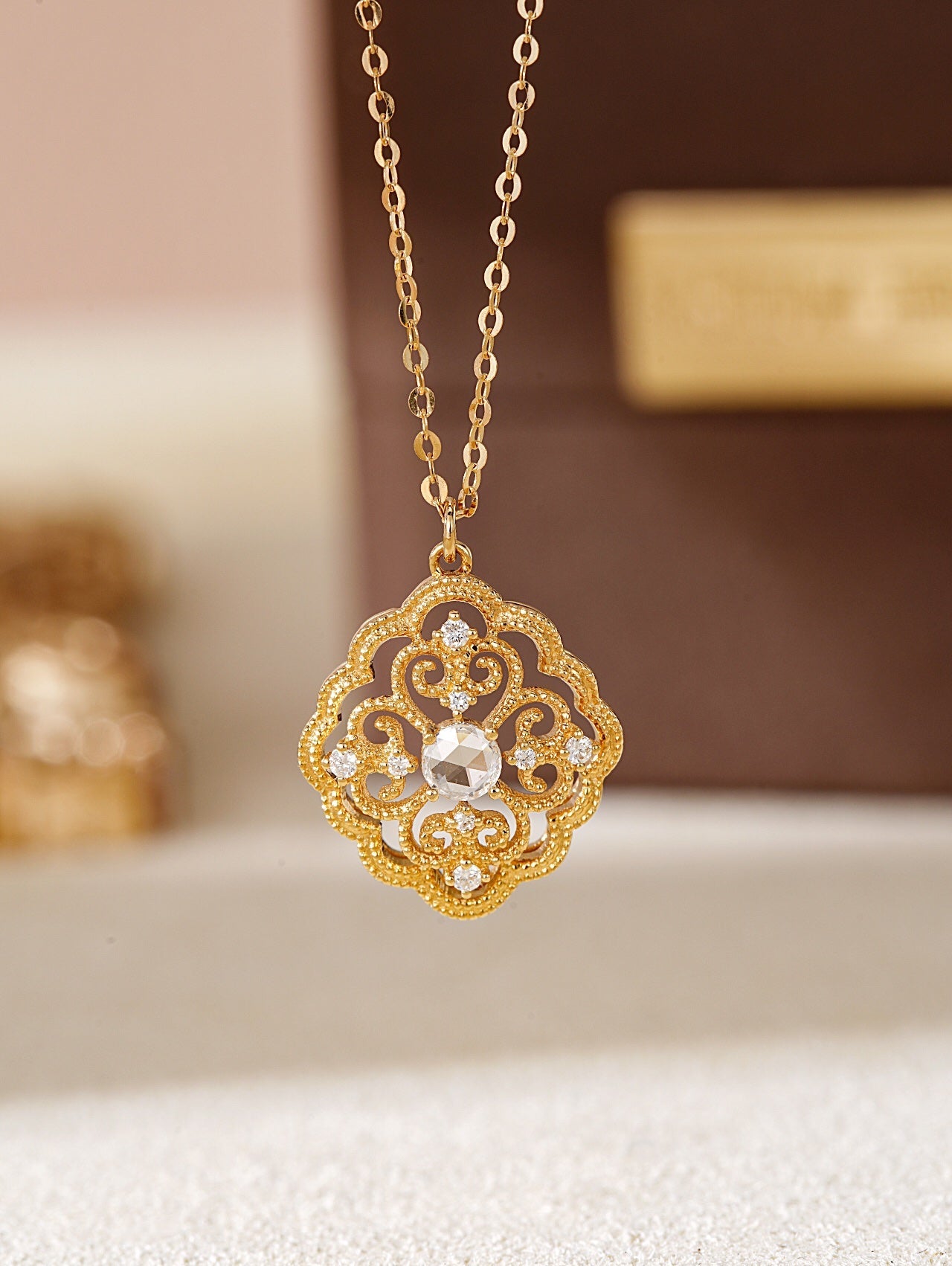 Elegant Lace Classic Dewdrop Pendant Jewelry - White Diamond Pendant