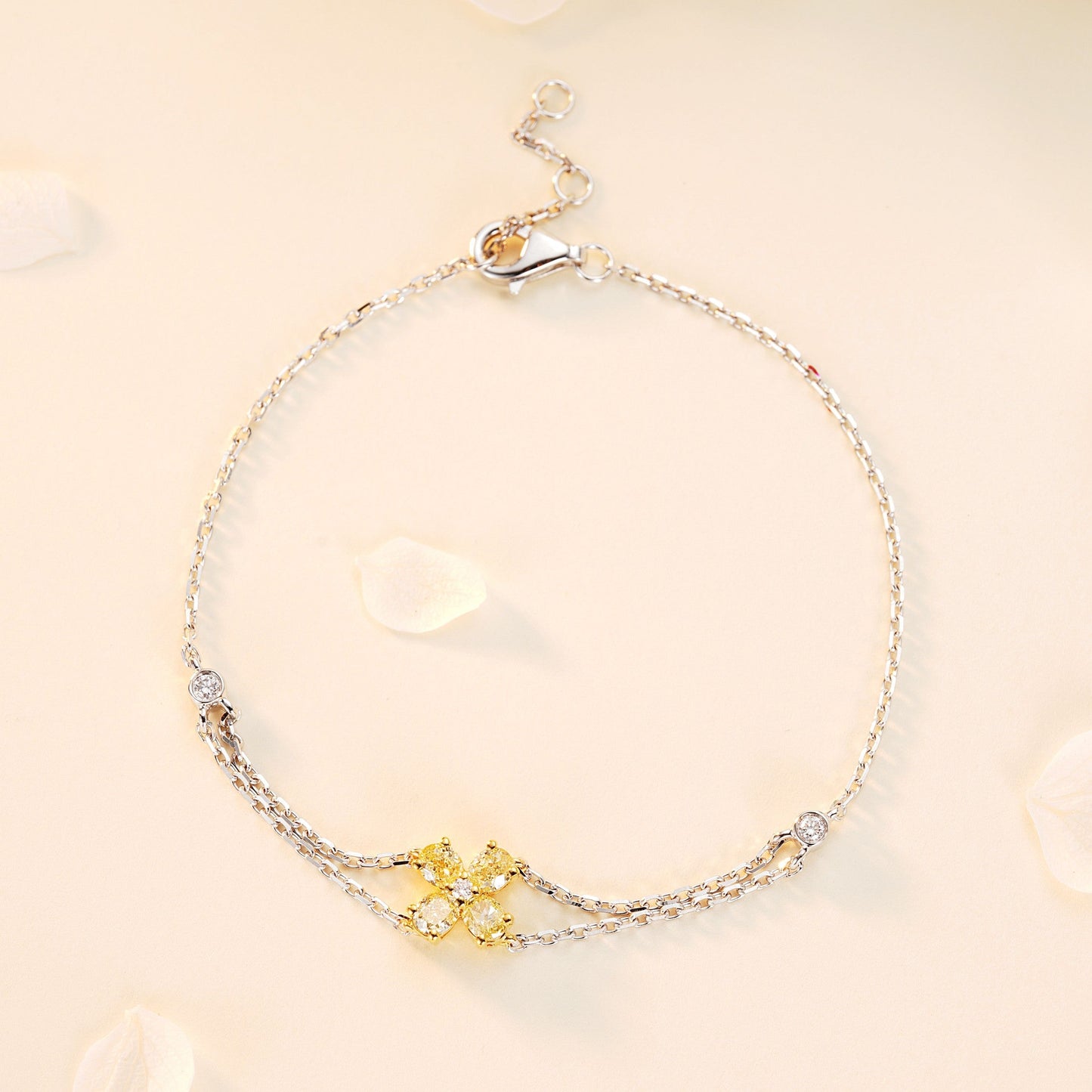 Elegant Oval Four-Leaf Diamond Bracelet - Premium Jewelry - Yellow Diamond Bracelet