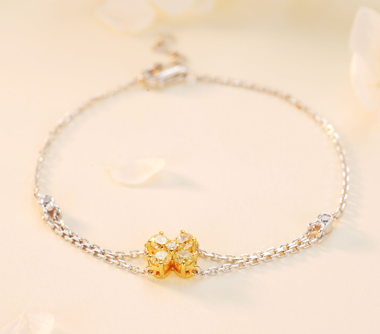 Elegant Oval Four-Leaf Diamond Bracelet - Premium Jewelry - Yellow Diamond Bracelet