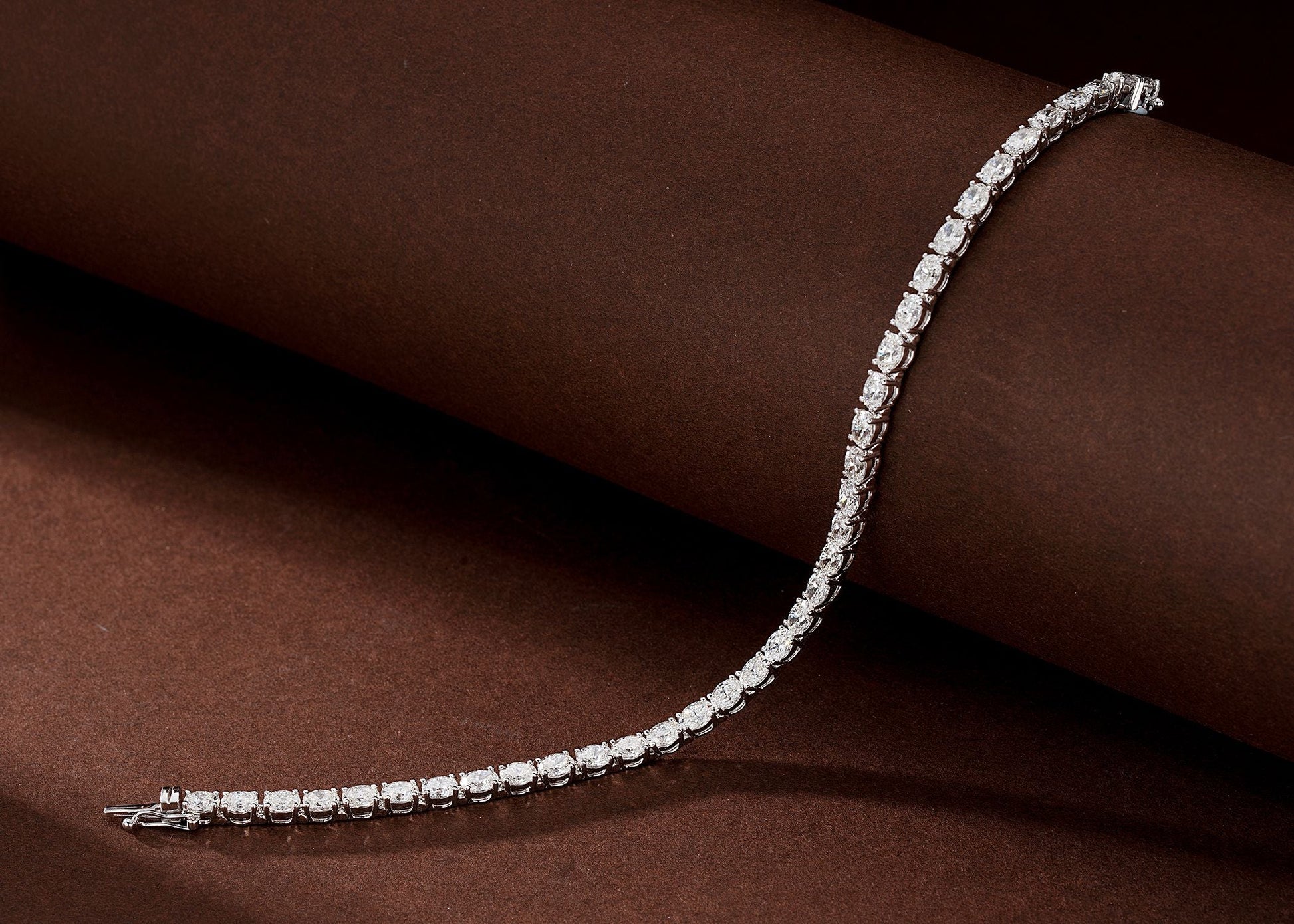 Elegant Oval Full Diamond Bracelet - Luxurious Jewelry Piece - White Diamond Bracelet