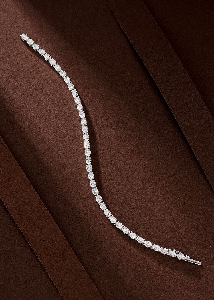 Elegant Oval Full Diamond Bracelet - Luxurious Jewelry Piece - White Diamond Bracelet