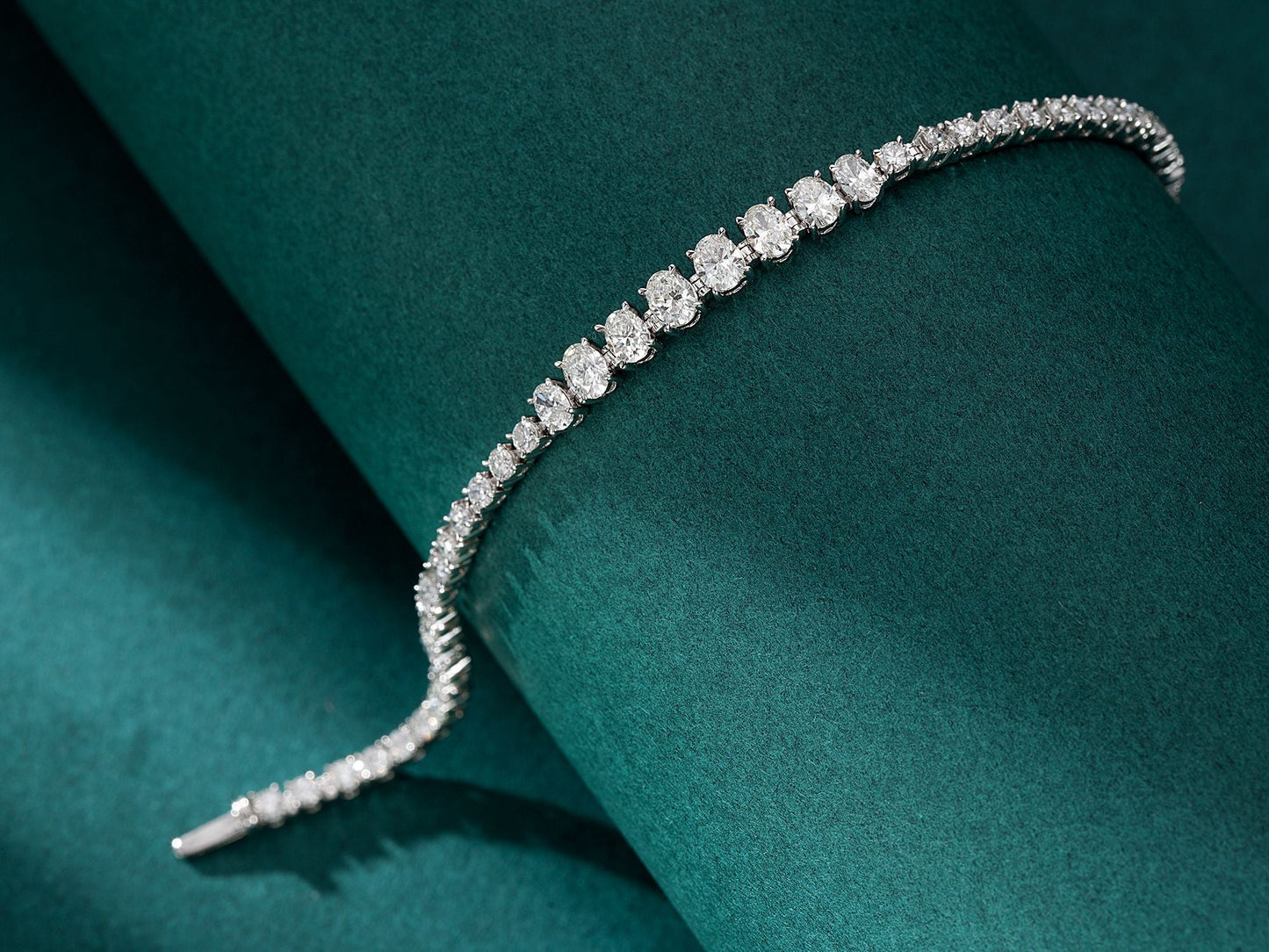 Elegant Round and Oval Bracelet - Premium Jewelry Collection - White Diamond Bracelet