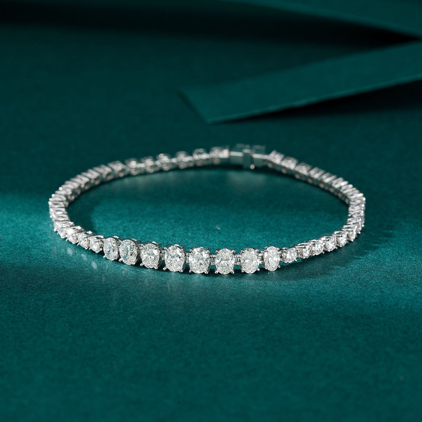 Elegant Round and Oval Bracelet - Premium Jewelry Collection - White Diamond Bracelet