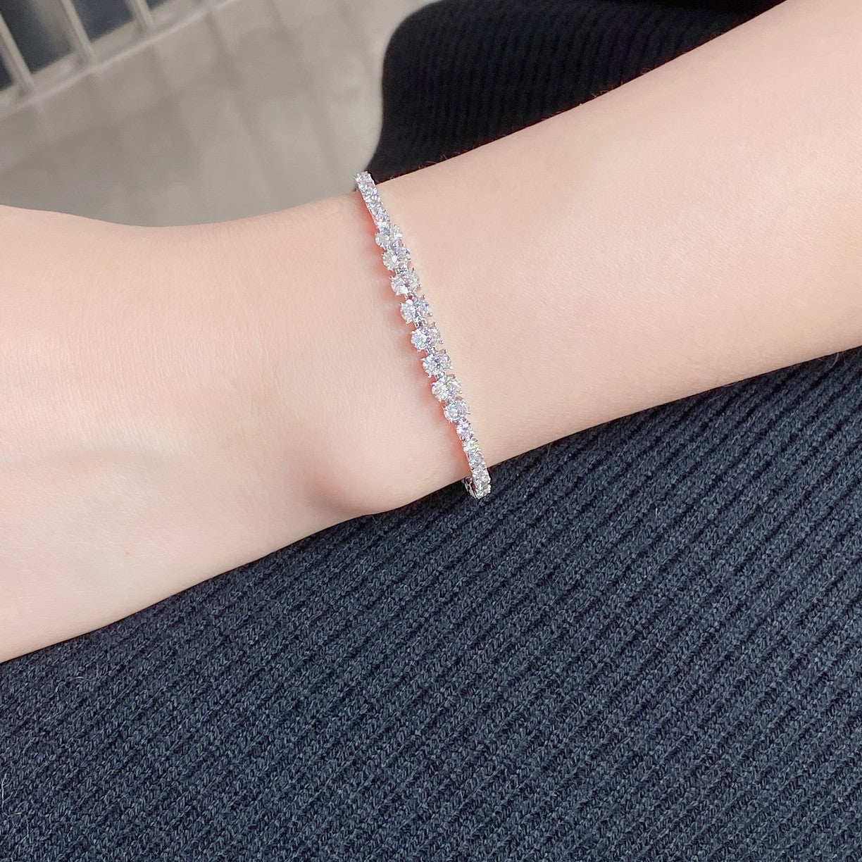 Elegant Round and Oval Bracelet - Premium Jewelry Collection - White Diamond Bracelet