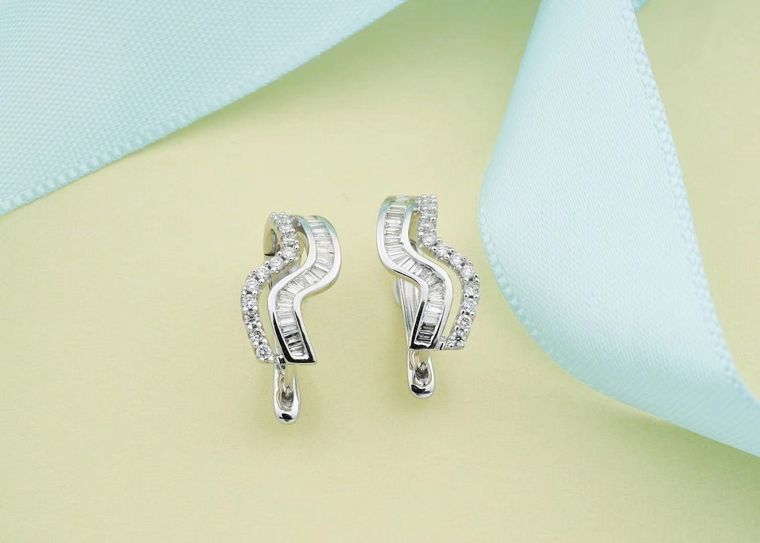 Elegant Round Ladder S-shaped Earrings Jewelry - Jeweler.Jewelry