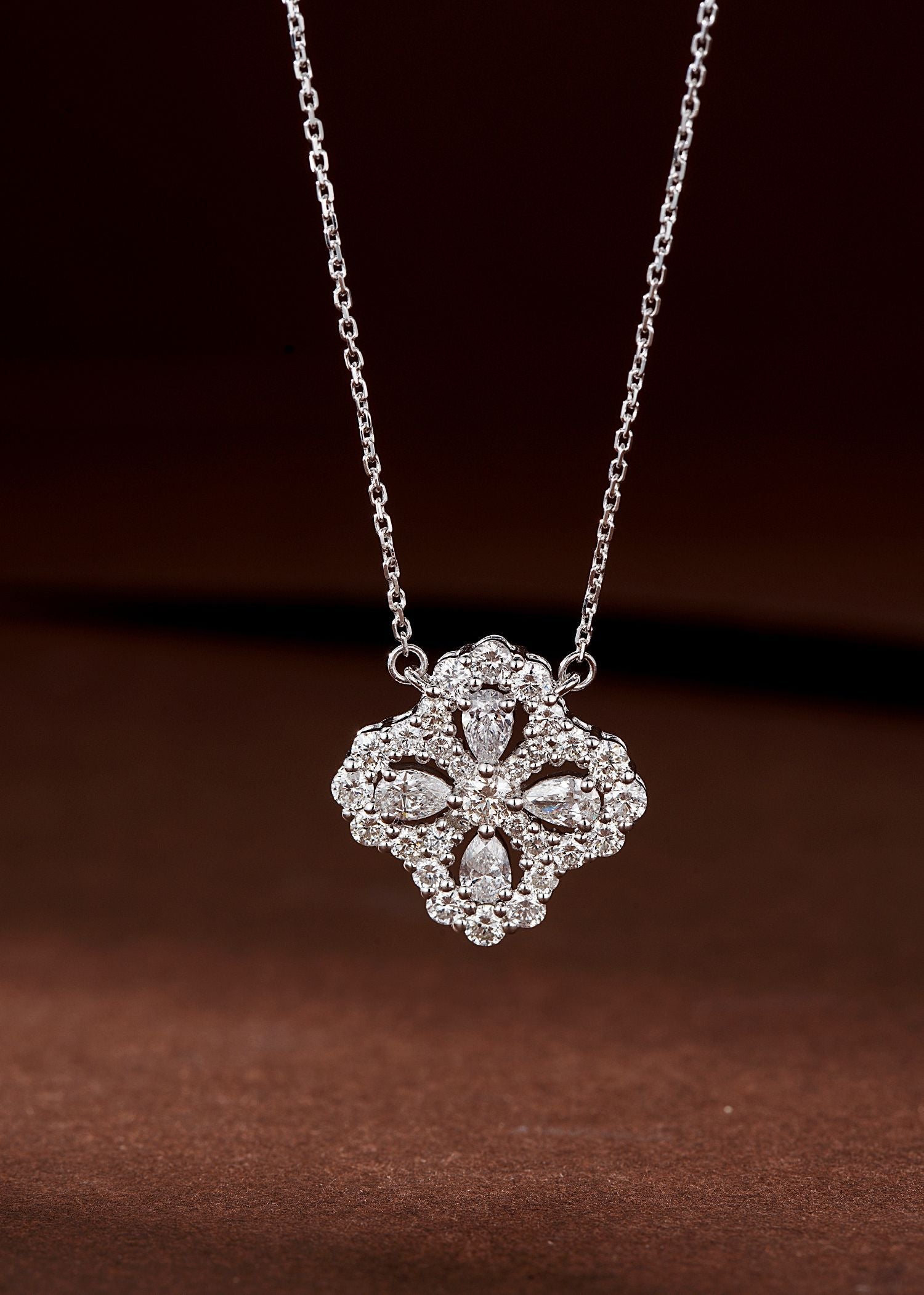 Elegant Water Drop Four-Leaf Pendant Jewelry - White Diamond Pendant