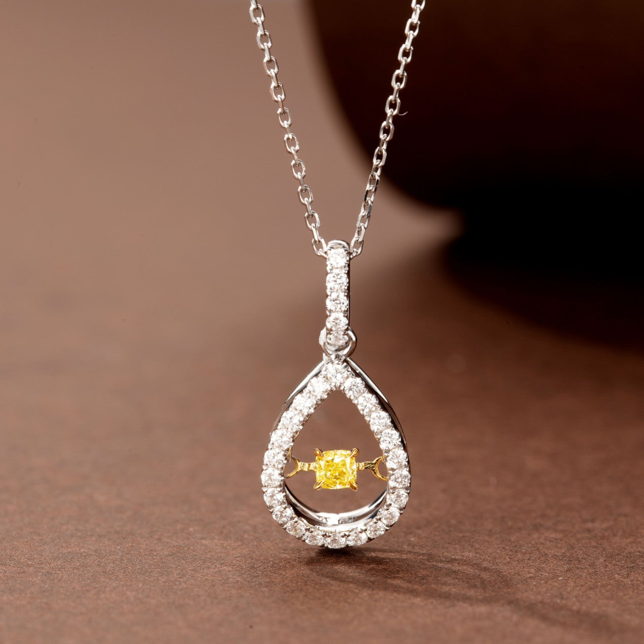 Elegant Water Drop Pendant Jewelry - Yellow Diamond Pendant