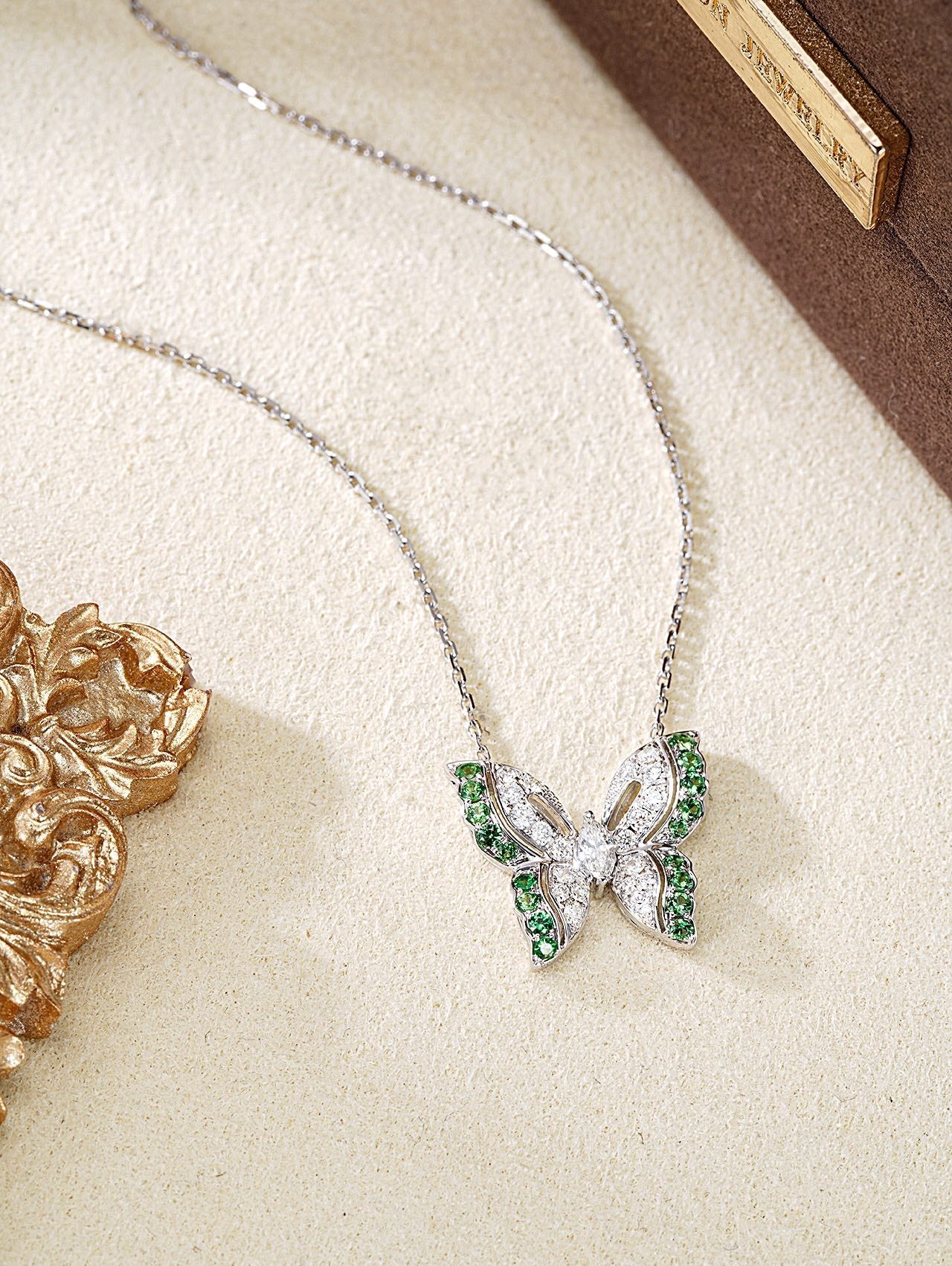 Emerald Butterfly Pendant Necklace - Luxurious Gemstone Jewelry - Chevrolet pendant