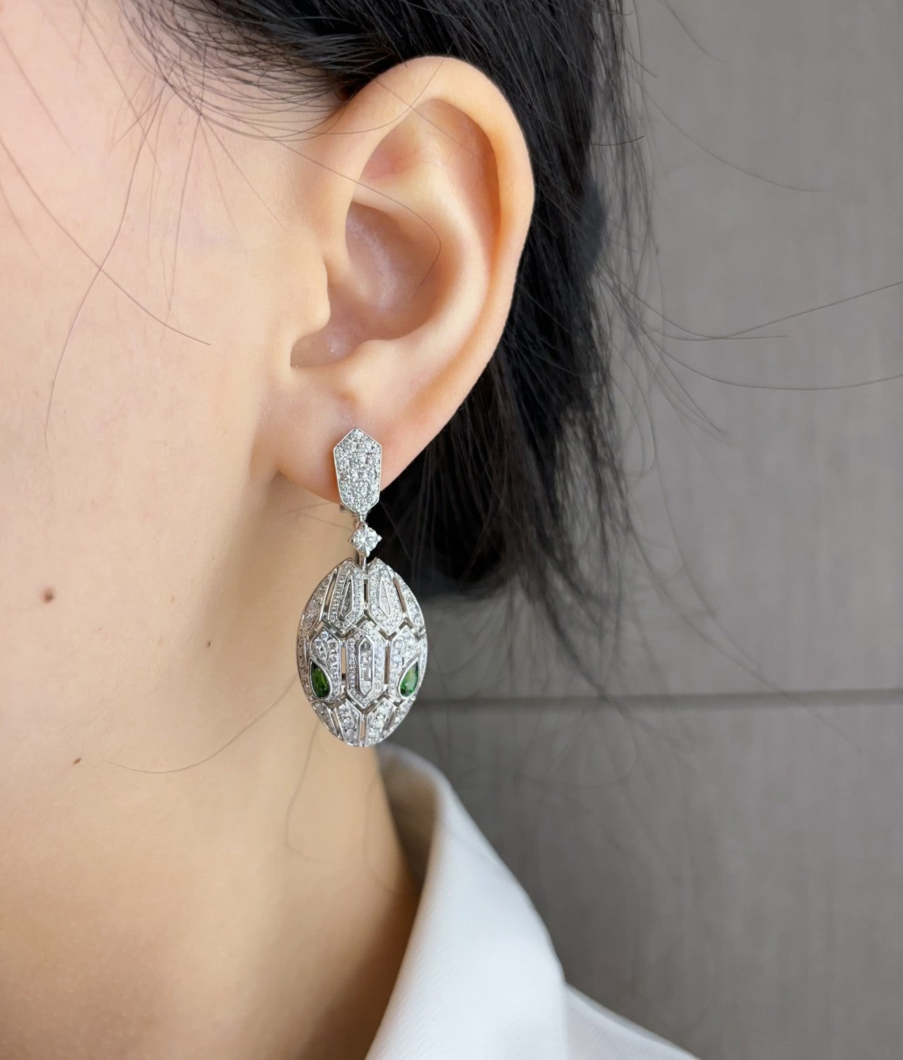 Emerald Green Serpent Head Hollow Earrings - Luxurious Jewelry - Jeweler.Jewelry