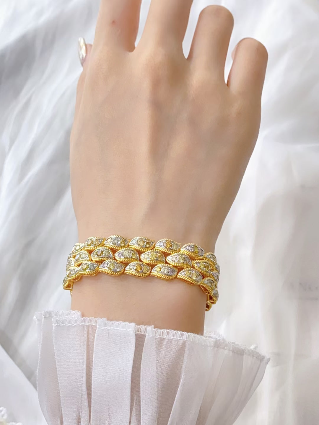 Enchanting Diamond Edge Bracelet - Premium Jewelry - Colored Diamond Bracelet