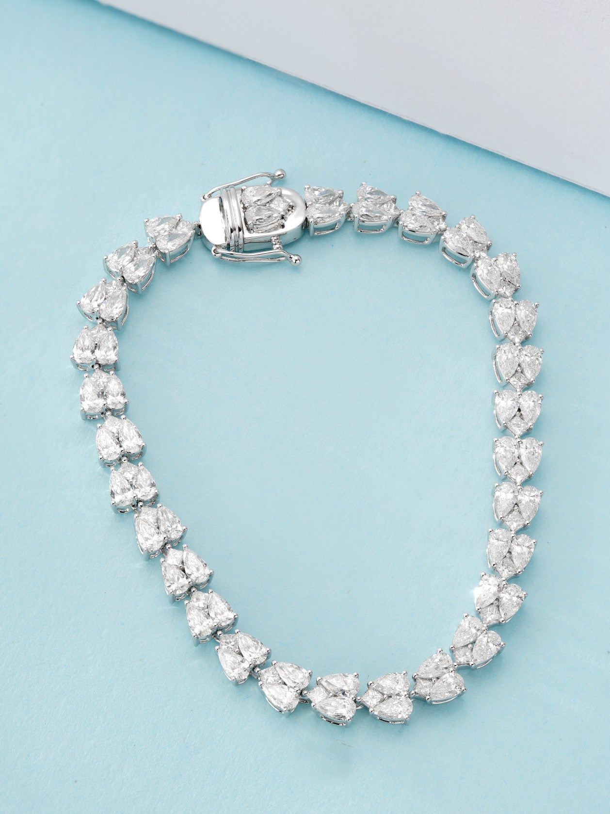 Enchanting Heart-Shaped Diamond Bracelet - Premium Jewelry - White Diamond Bracelet