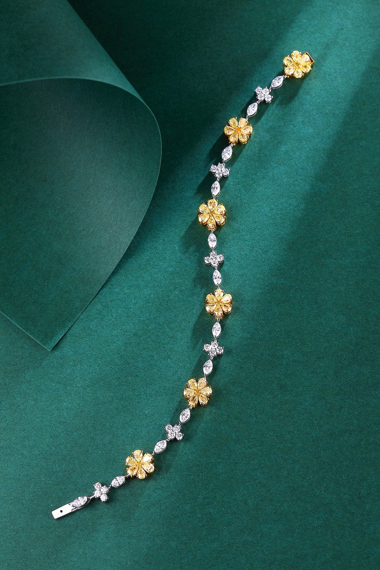 Enchanting Six-Petal Color-Separated Drop Pendant Jewelry - Yellow Diamond Bracelet