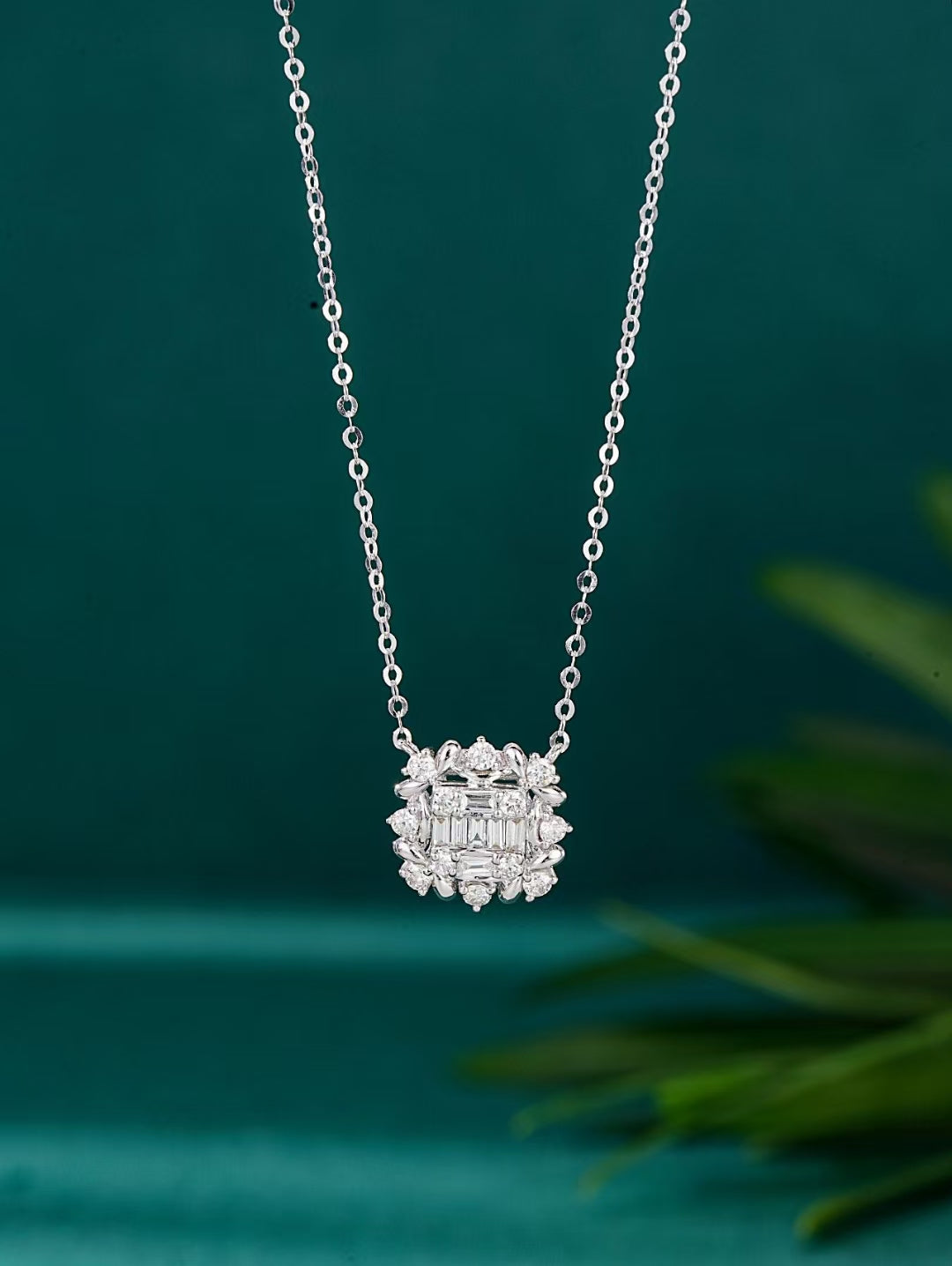 Enchanting Square Sugar Pendant Jewelry - White Diamond Pendant