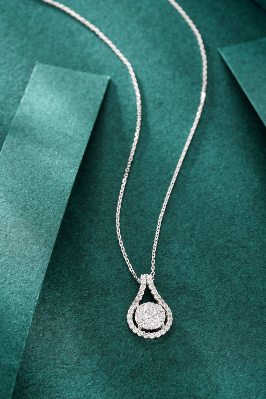 Enchanting Waterdrop Seven-Surround Pendant Jewelry - White Diamond Pendant