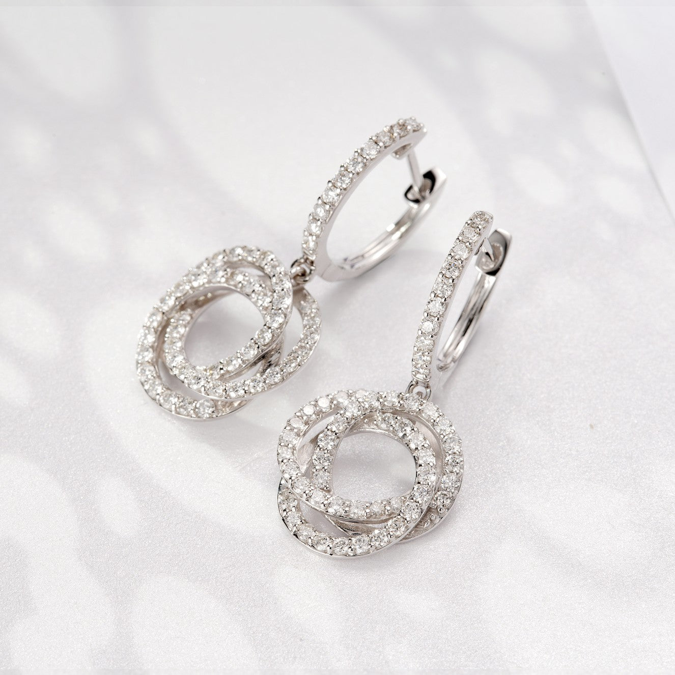 {Exclusive Three-Piece Jewelry Set: Elegance in Every Detail} - White Diamond Set System