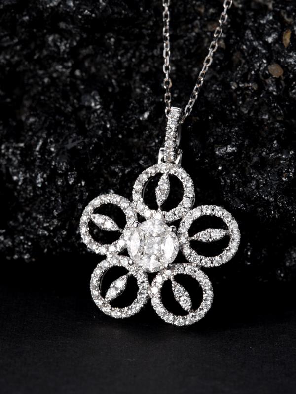 Exquisite Bronze Coin Pendant with Five-Flower Design - Luxury Jewelry - White Diamond Pendant