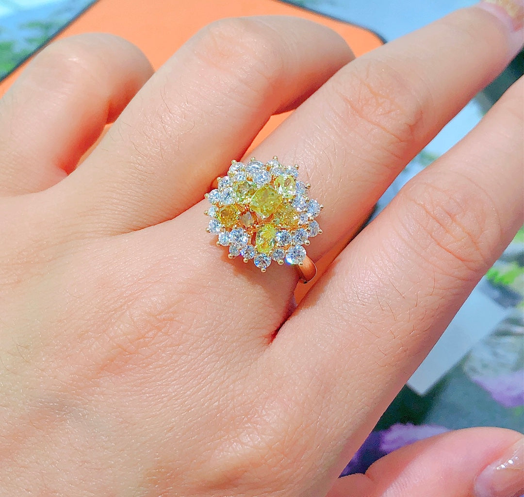 Exquisite Cluster Flower Ring - Premium Jewelry - White Diamond Ring