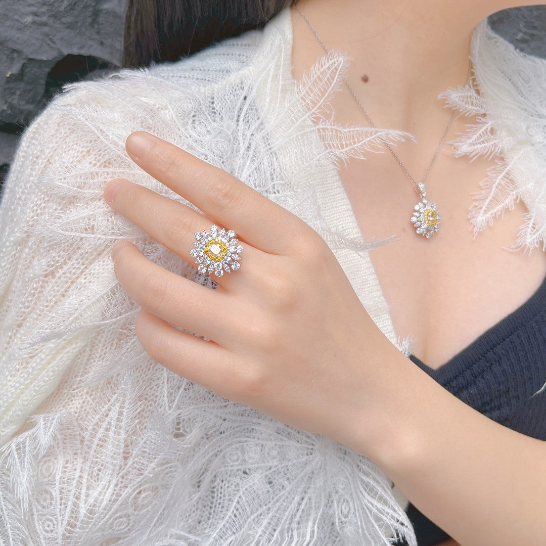 Exquisite Cushion Marquise Round Diamond Ring with克拉Yellow Diamond - Premium Jewelry - Yellow Diamond Set System