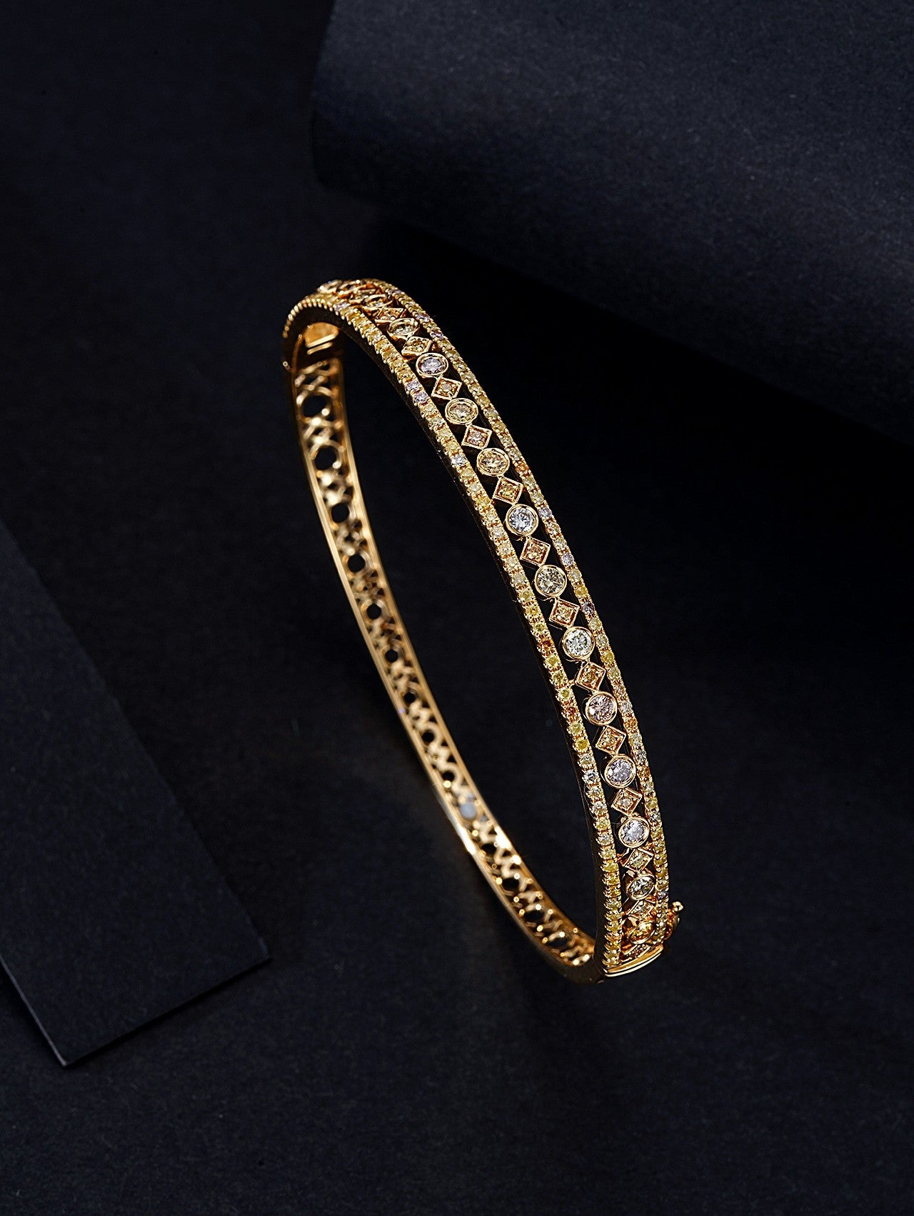 Exquisite Diamond and Rhombus-Shaped Colorful Bracelet - Jewelry Gem - Colored Diamond Bracelet