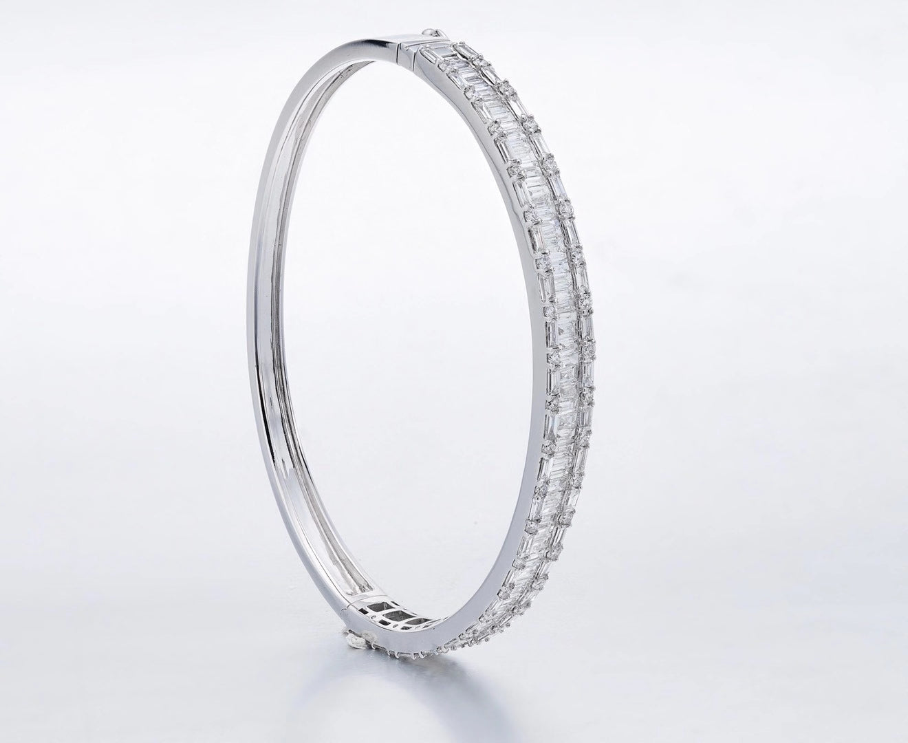 Exquisite Diamond Bracelet with Semi-Circle Design | Premium Jewelry - White Diamond Bracelet