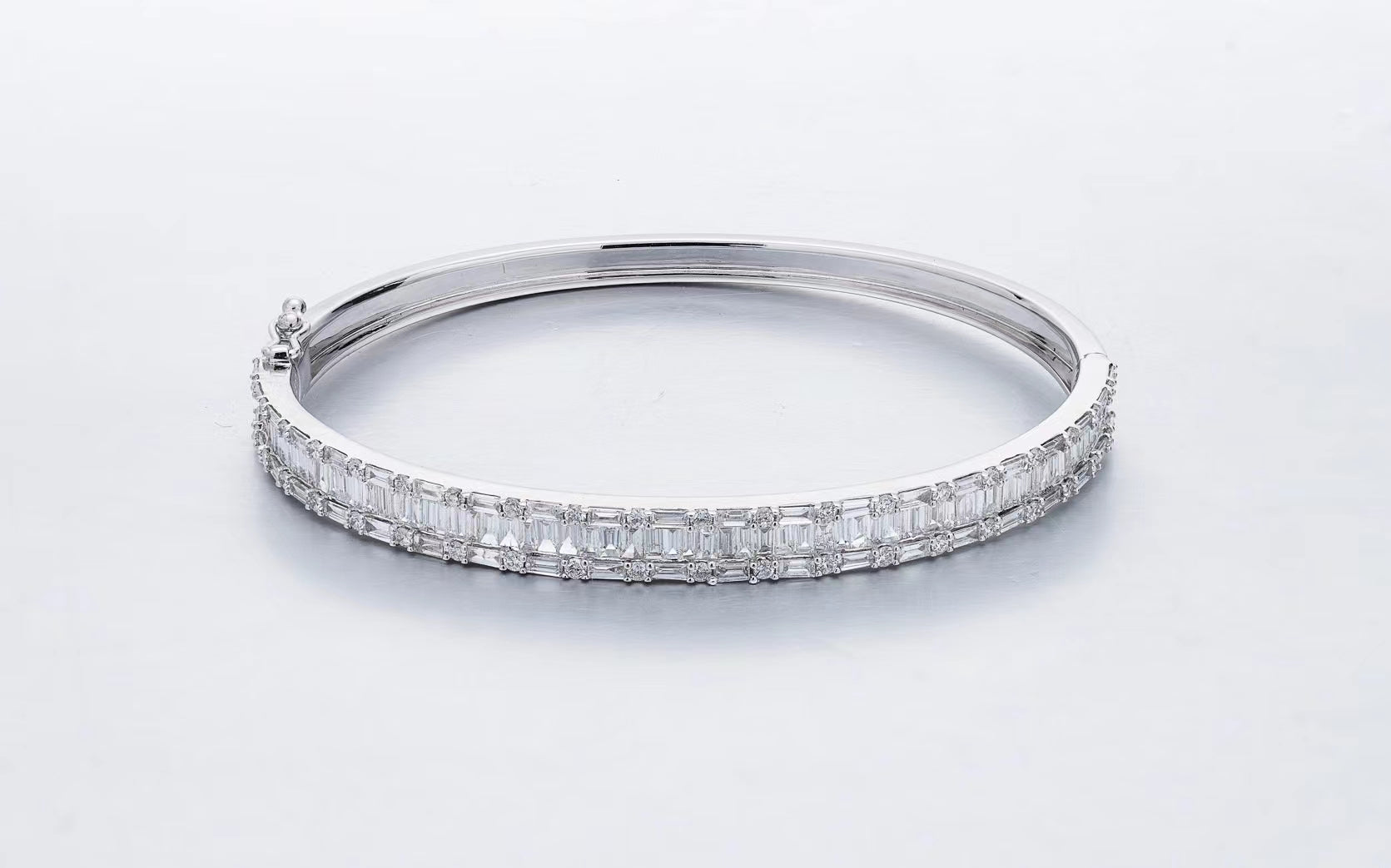 Exquisite Diamond Bracelet with Semi-Circle Design | Premium Jewelry - White Diamond Bracelet