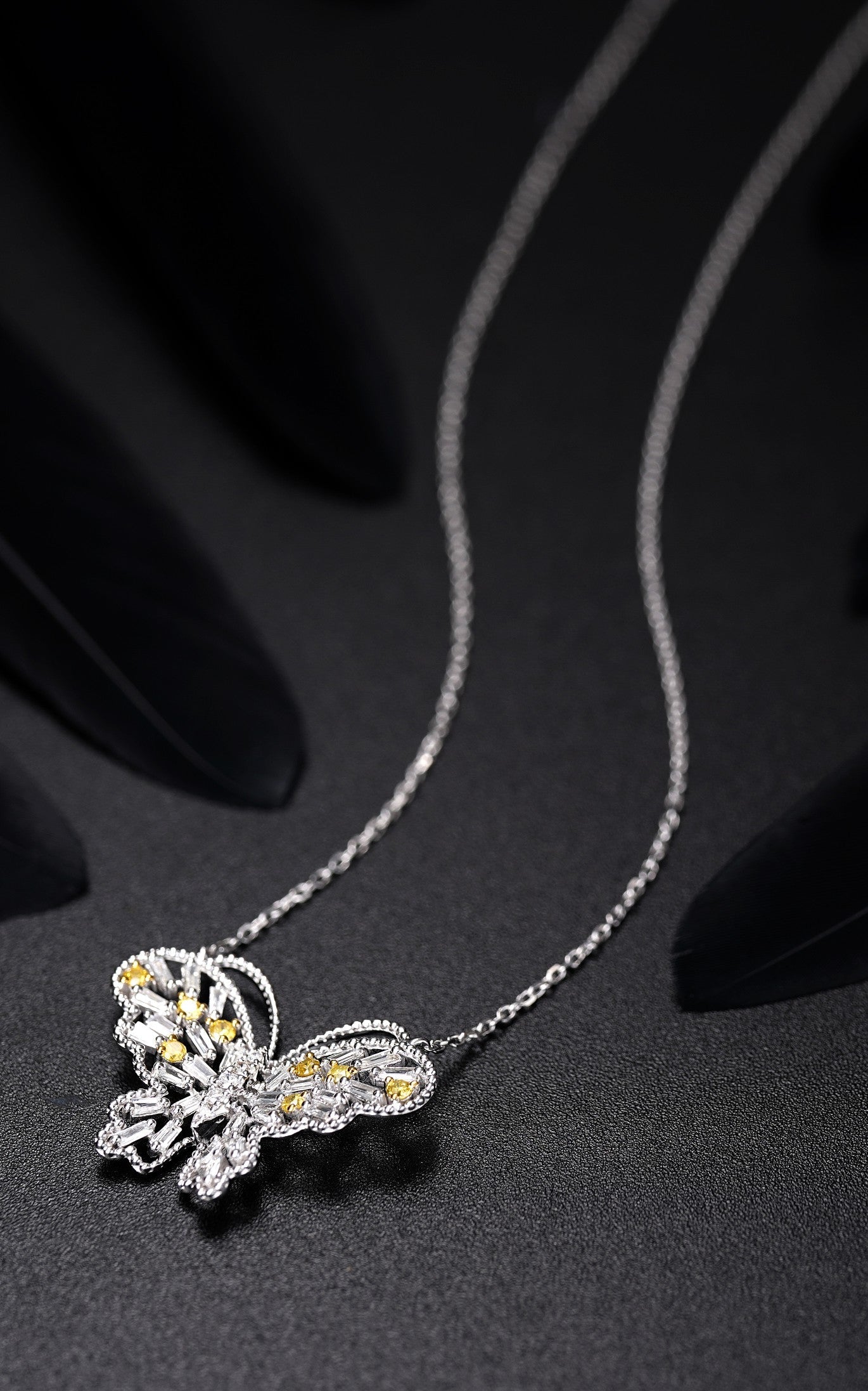 Exquisite Diamond Hollowed-Out Butterfly Pendant Jewelry - Yellow Diamond Chain