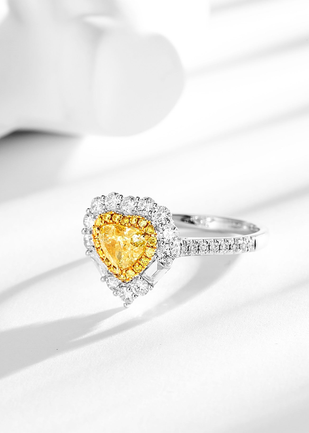 Exquisite Diamond Jewelry: T-Square Heart-Shaped Ring with Clara Yellow Diamond - Yellow Diamond Ring