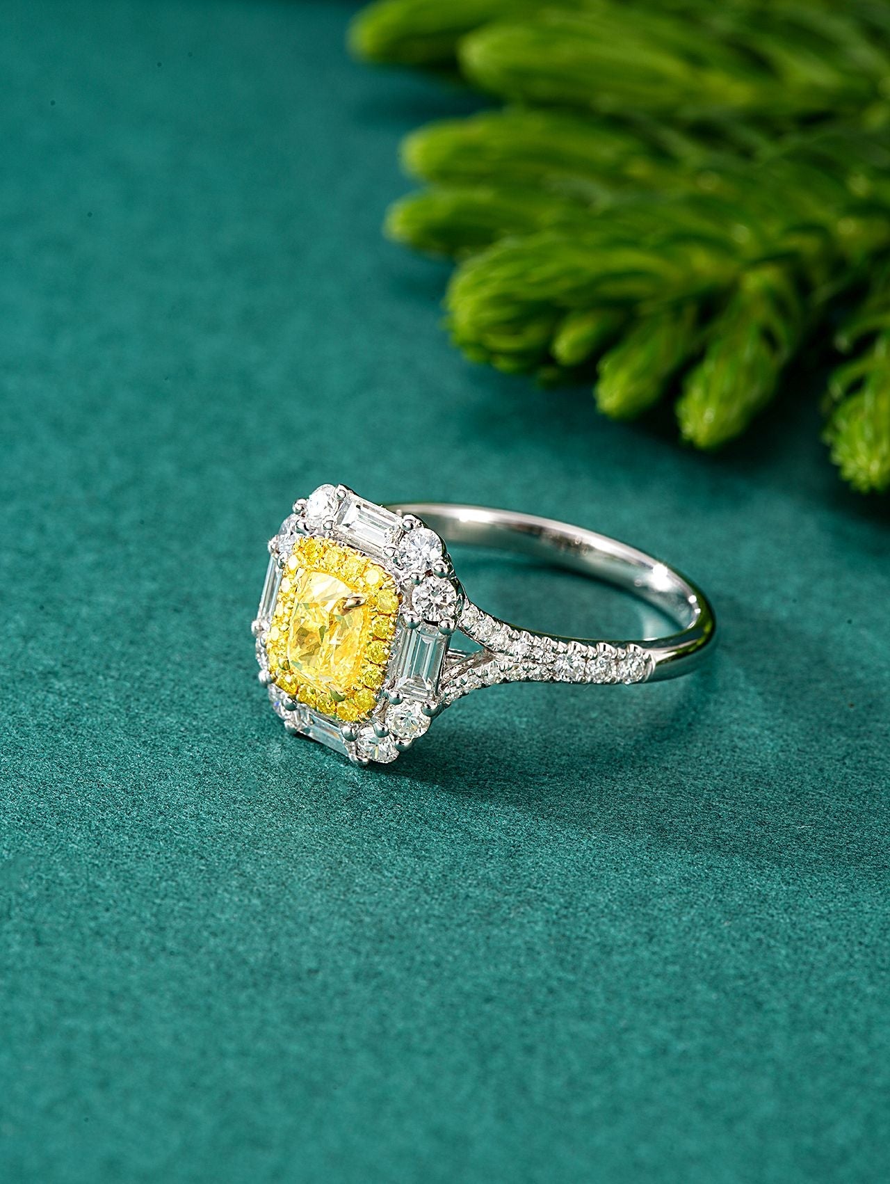 Exquisite Diamond Ring with Y-Arm Design - Premium Jewelry Collection - Yellow Diamond Ring