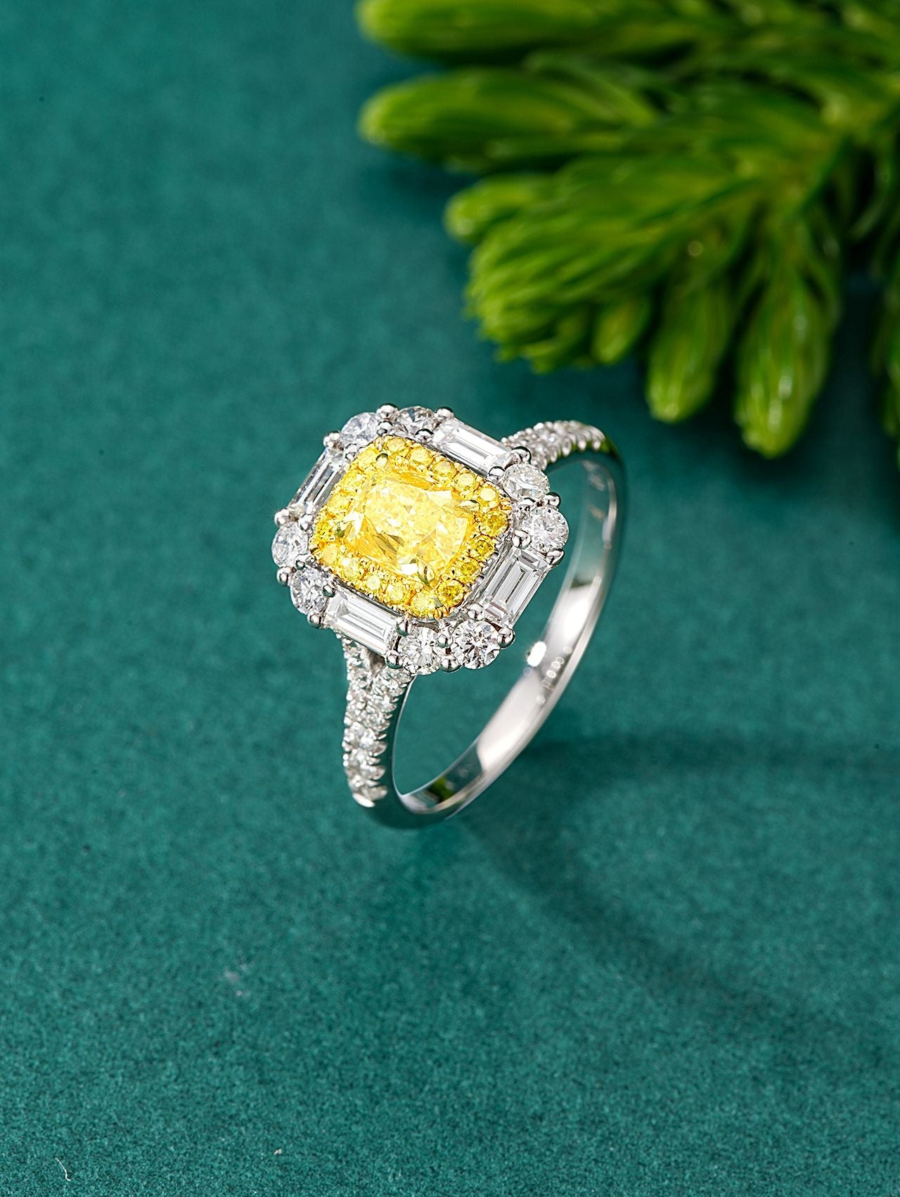 Exquisite Diamond Ring with Y-Arm Design - Premium Jewelry Collection - Yellow Diamond Ring