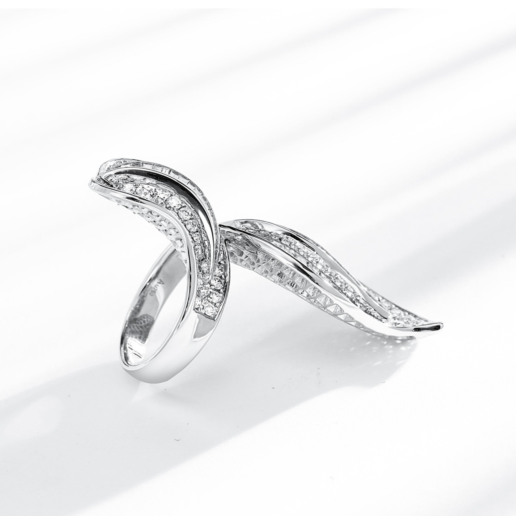 Exquisite Double-Leaf Ring - Premium Jewelry Collection - White Diamond Ring