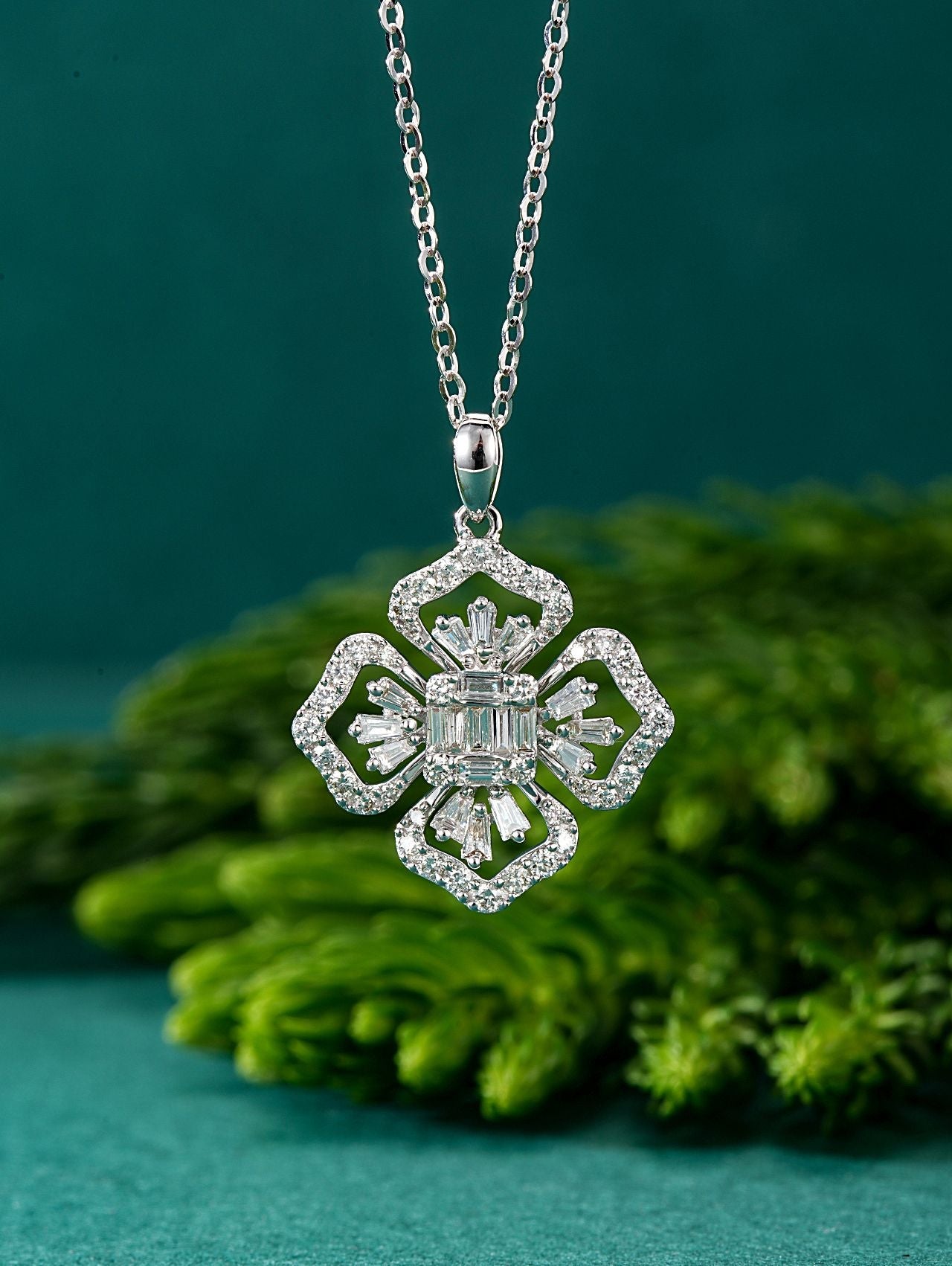 Exquisite Four-Flower Pendant in 3D Design - Premium Jewelry - White Diamond Pendant