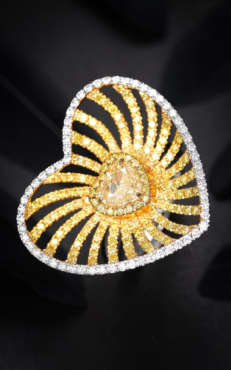 Exquisite Hollowed-out Yellow Diamond Heart-shaped Ring - Luxury Jewelry - Yellow Diamond Ring