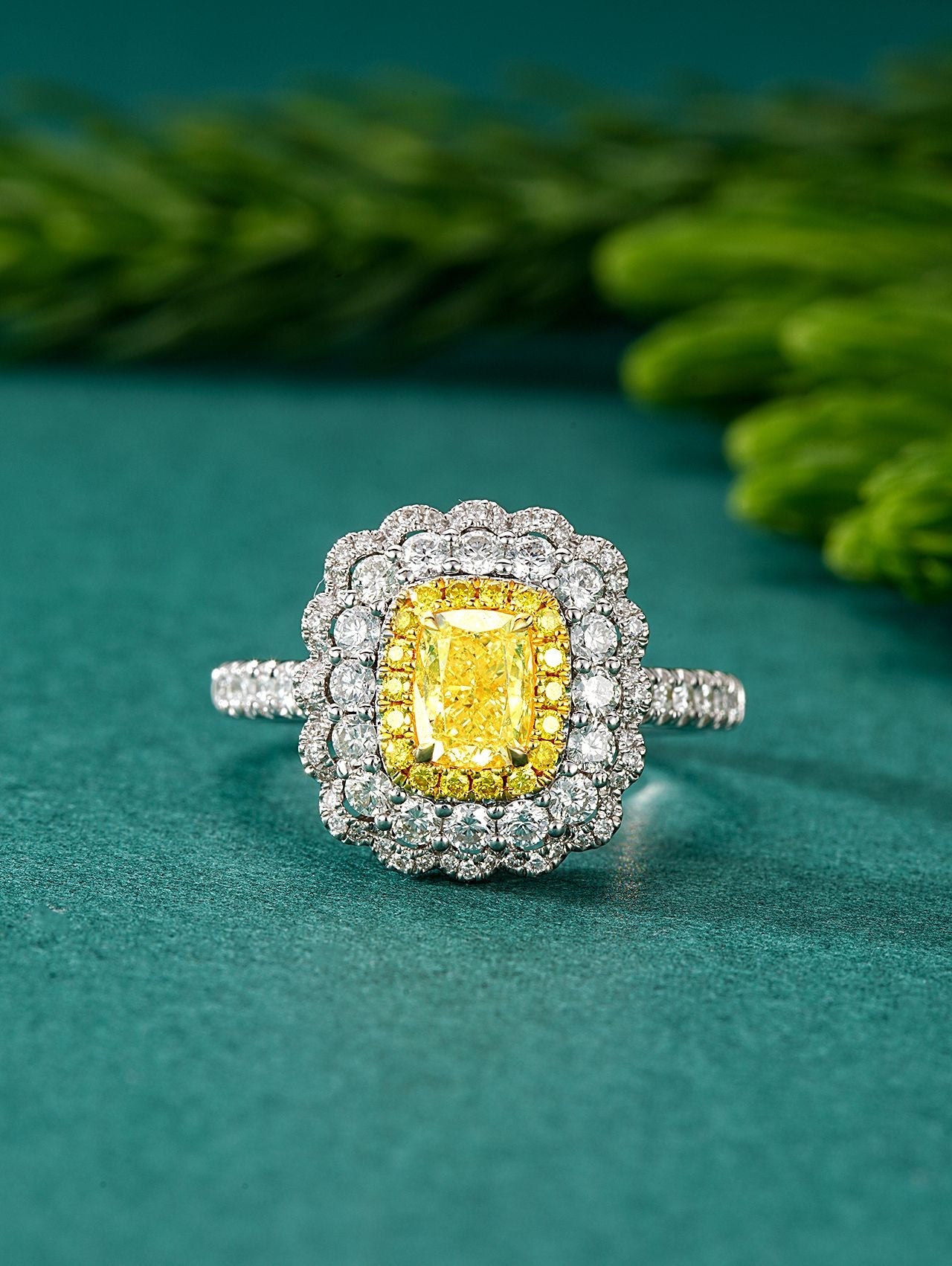 Exquisite克拉黄钻围枕双戴戒指 - Luxury Jewelry Collection - Yellow Diamond Ring