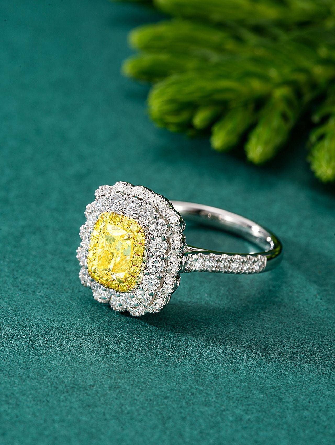 Exquisite克拉黄钻围枕双戴戒指 - Luxury Jewelry Collection - Yellow Diamond Ring