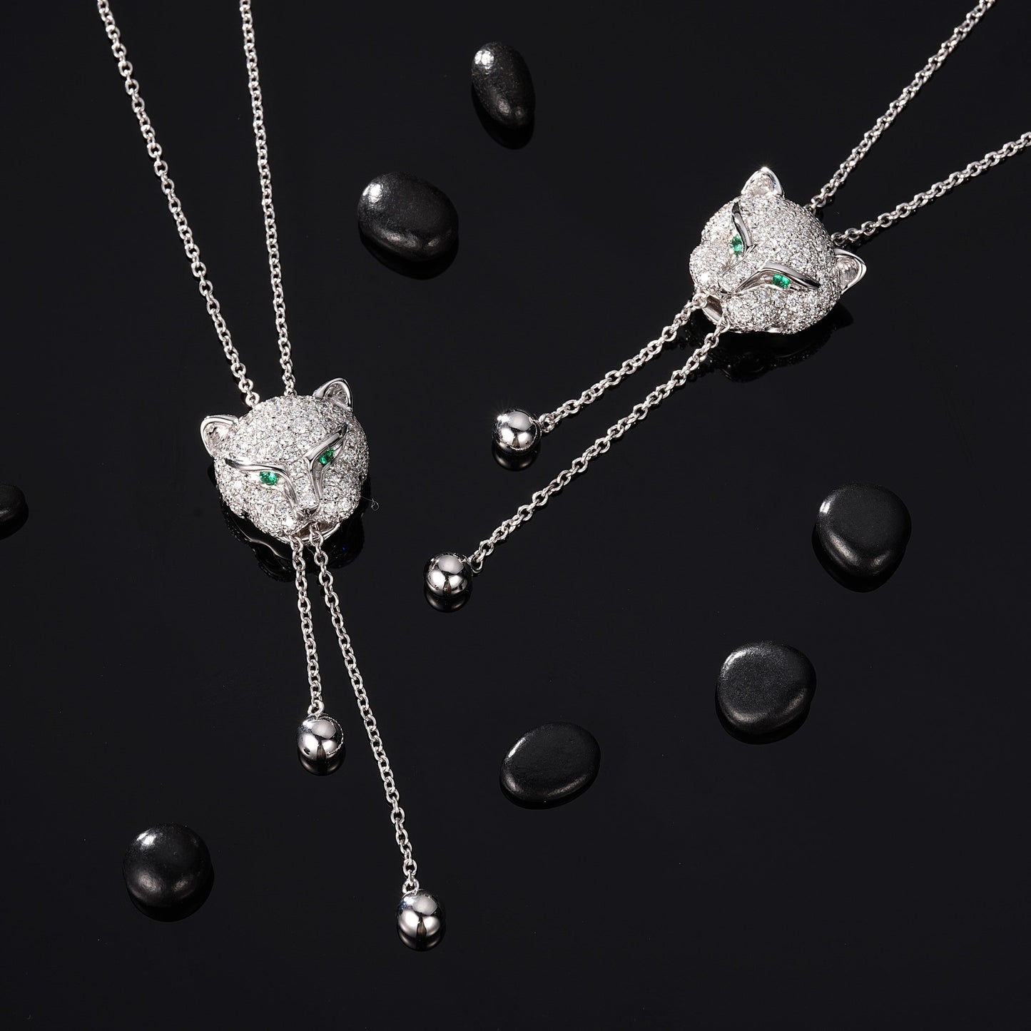 Exquisite Leopard Head Pendant Jewelry - A Sparkling Gemstone Treasure - White Diamond Pendant