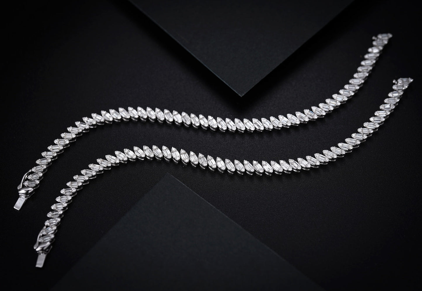 Exquisite Marquise-Cut Diamond Bracelet - Premium Jewelry Collection - White Diamond Bracelet