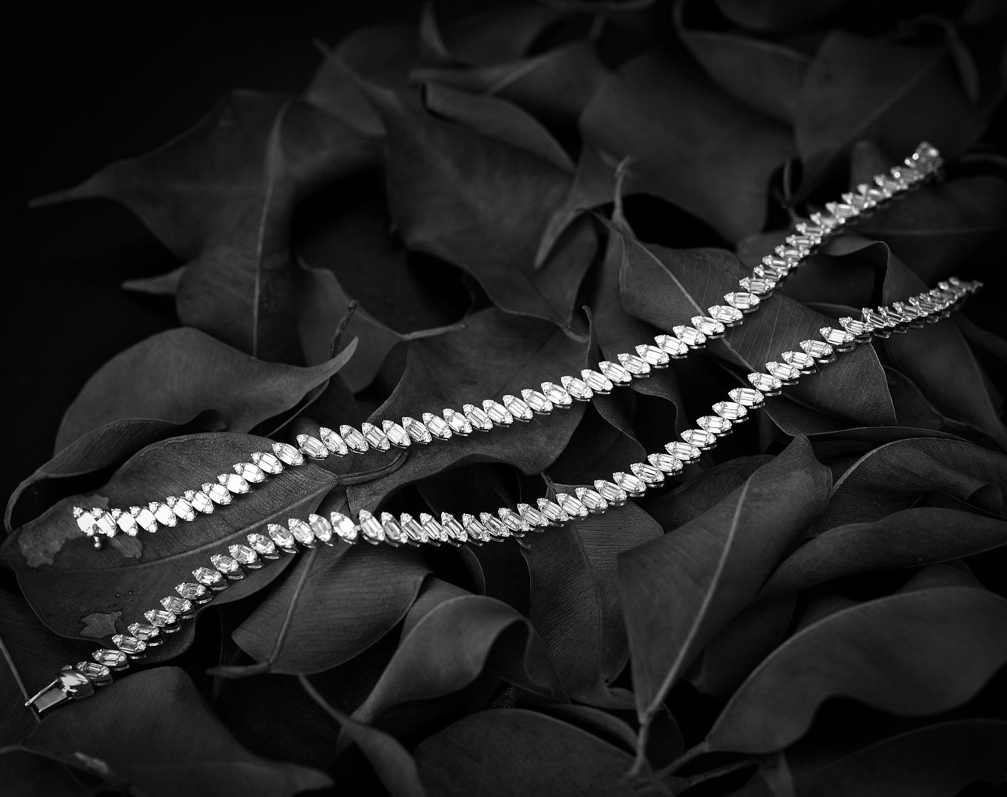 Exquisite Marquise-Cut Diamond Bracelet - Premium Jewelry Collection - White Diamond Bracelet