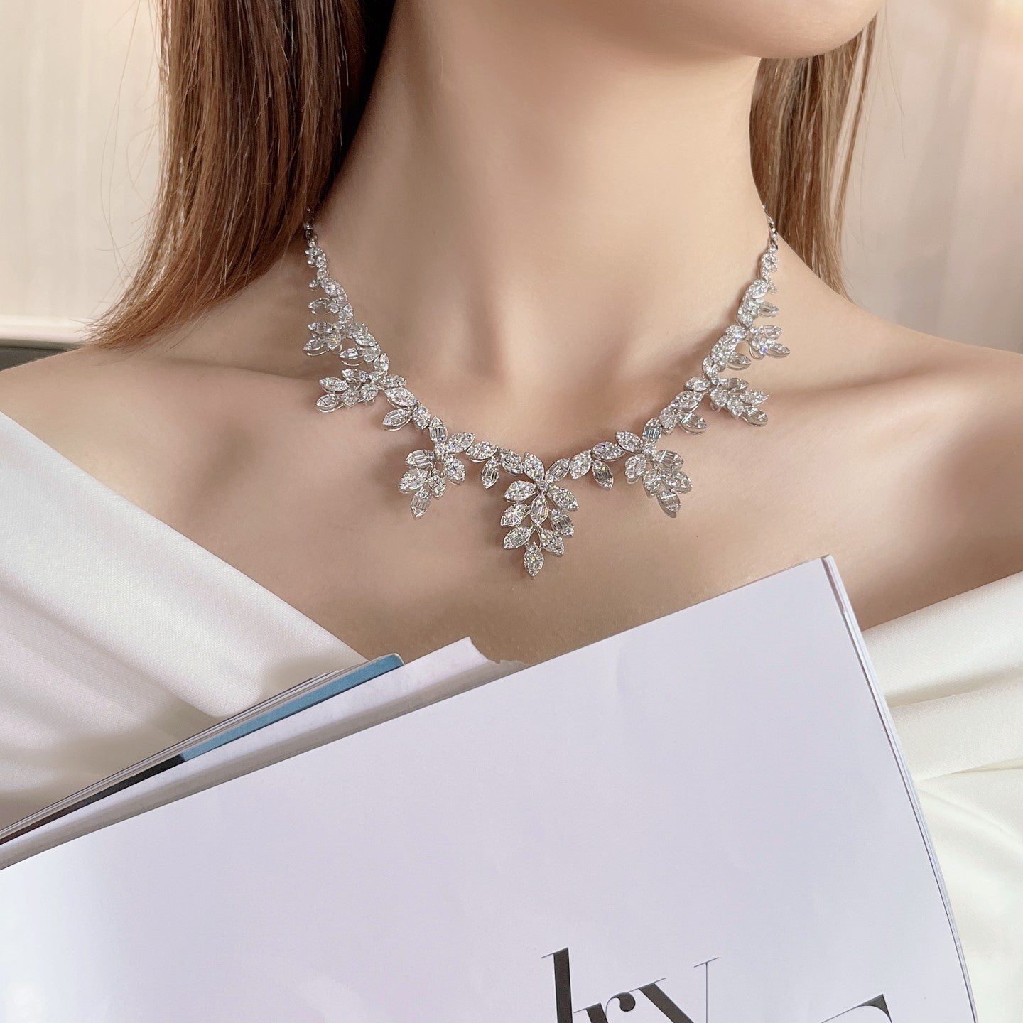 Exquisite Marquise-Cut Leaf Pendant Set - Fine Jewelry - White Diamond Necklace