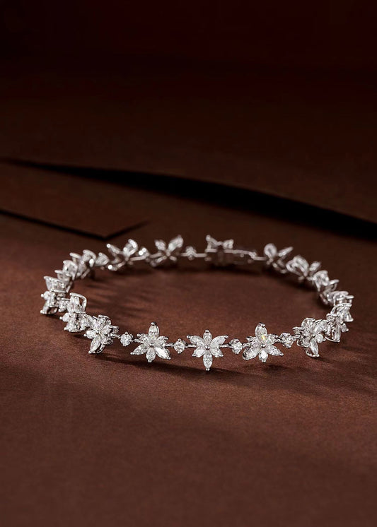 Exquisite Marquise Maple Leaf Pendant Jewelry - White Diamond Bracelet