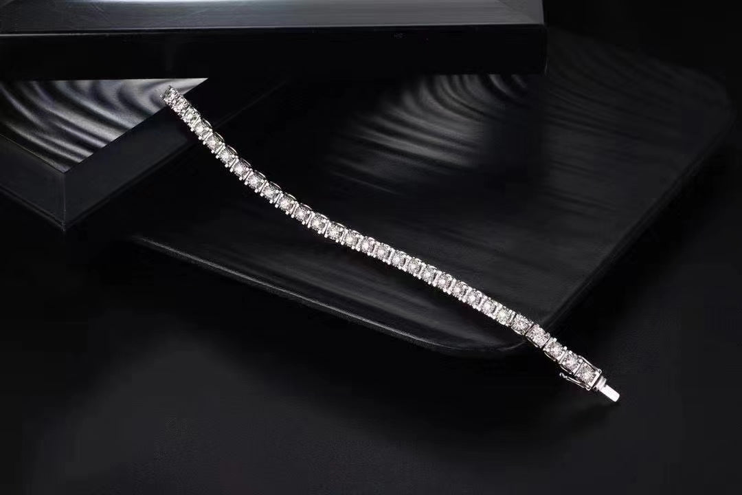 Exquisite Ox Head Bracelet - Premium Jewelry Collection - White Diamond Bracelet