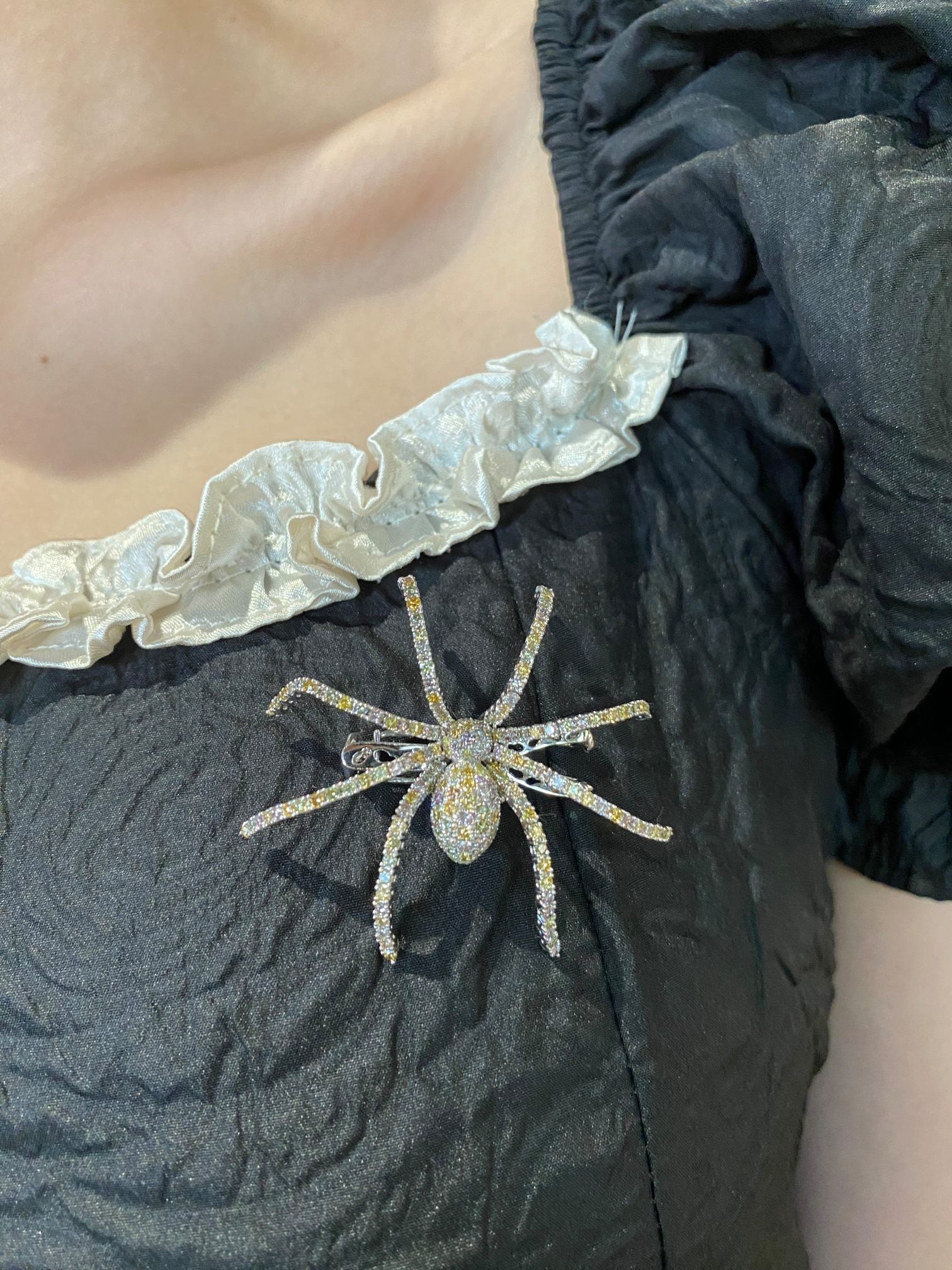 Exquisite Seven-Colored Spider Dual-Wear Ring | Unique Jewelry Piece - White Diamond Ring