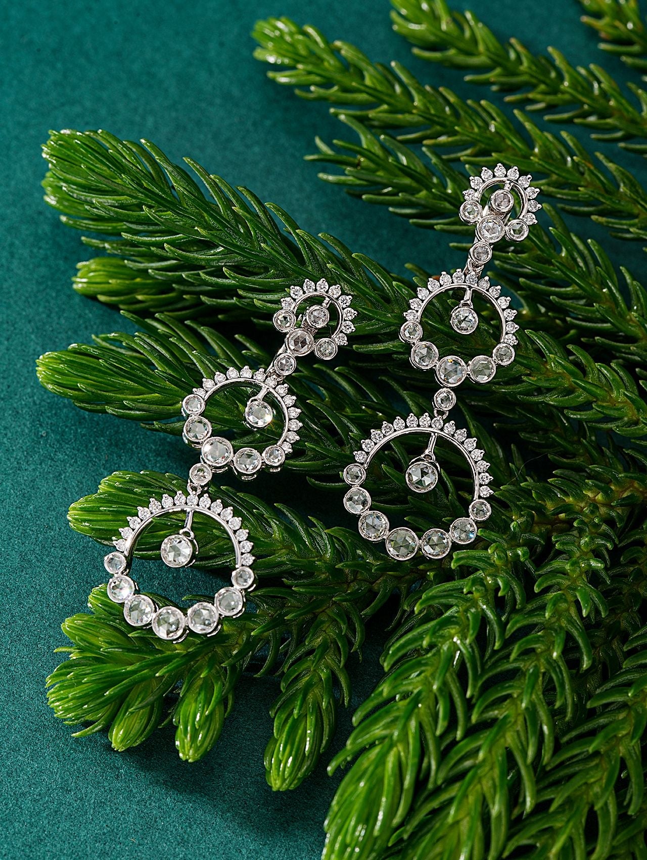 Exquisite Three-Circle Earrings in Jewelry Collection - Jeweler.Jewelry