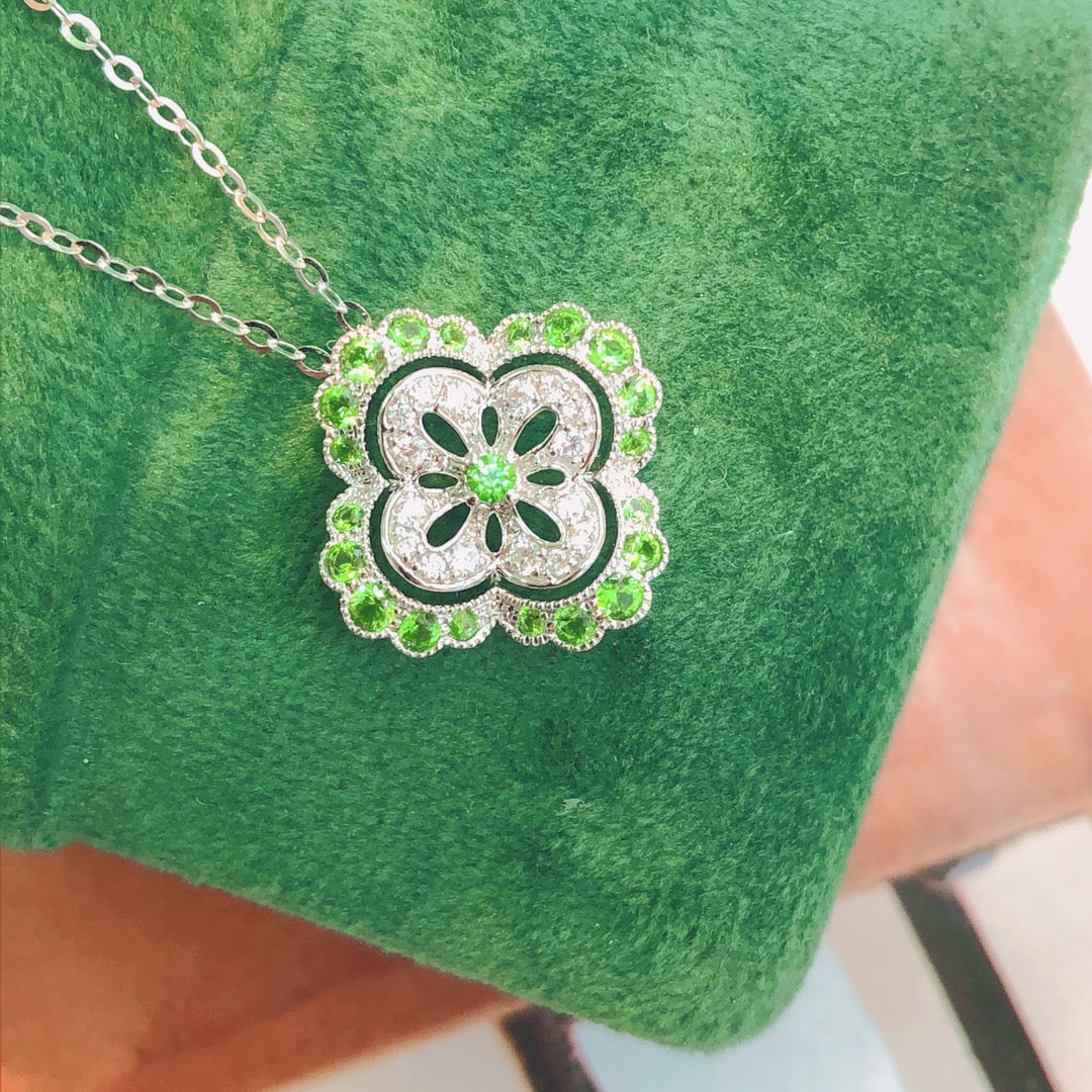 Exquisite Tsavorite Four-Leaf Clover Pendant Jewelry - Chevrolet pendant