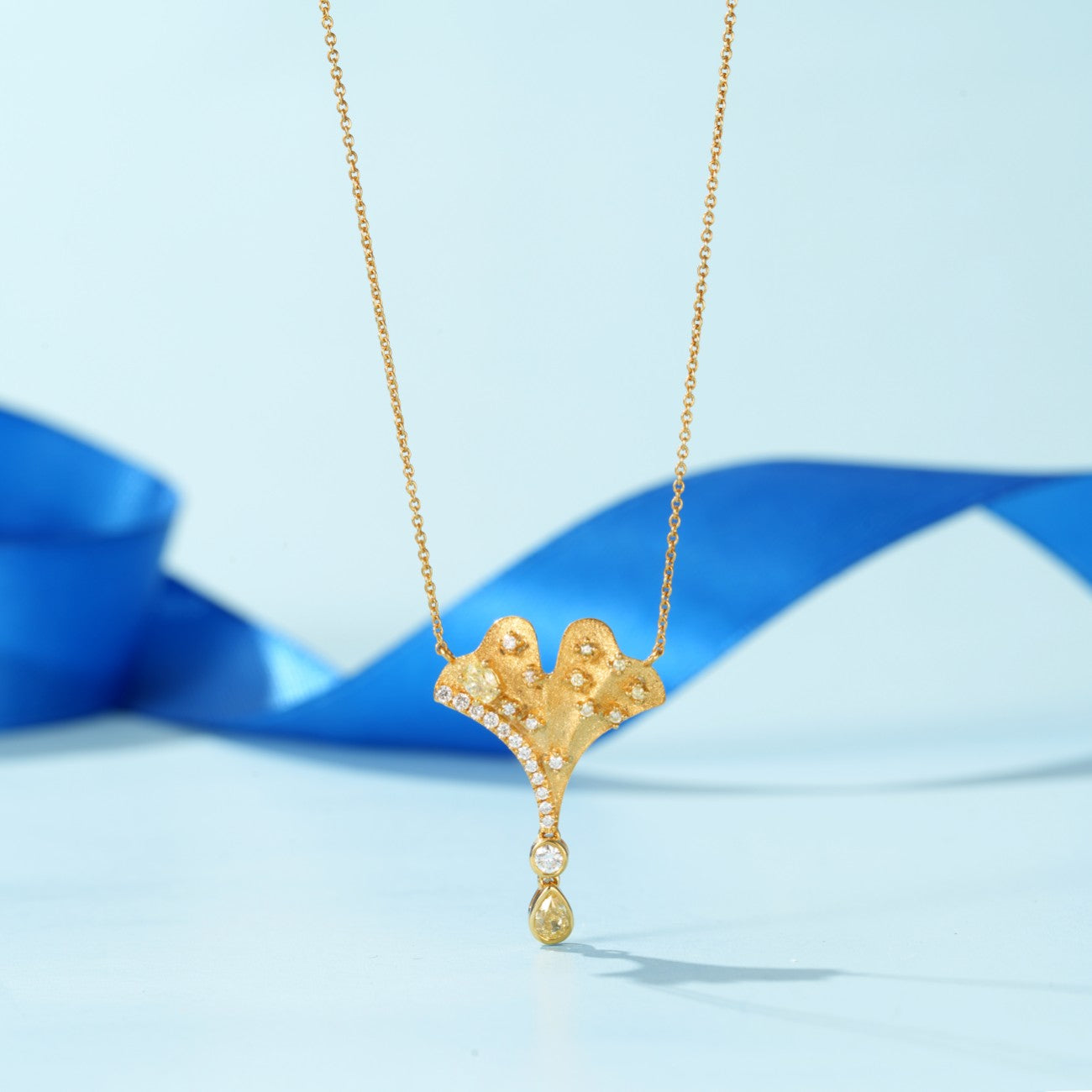 Exquisite Yellow Diamond Ginkgo Pendant Jewelry - Yellow Diamond Pendant