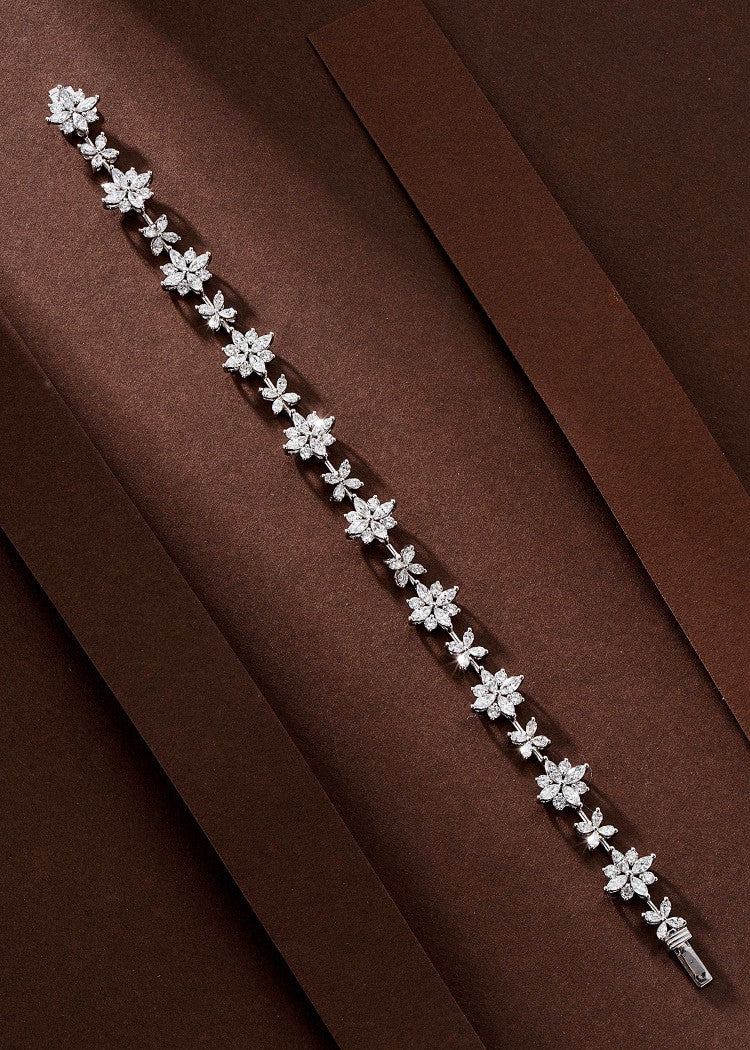 Four-Leaf Clover Snowflake Bracelet - Premium Jewelry Collection - White Diamond Bracelet