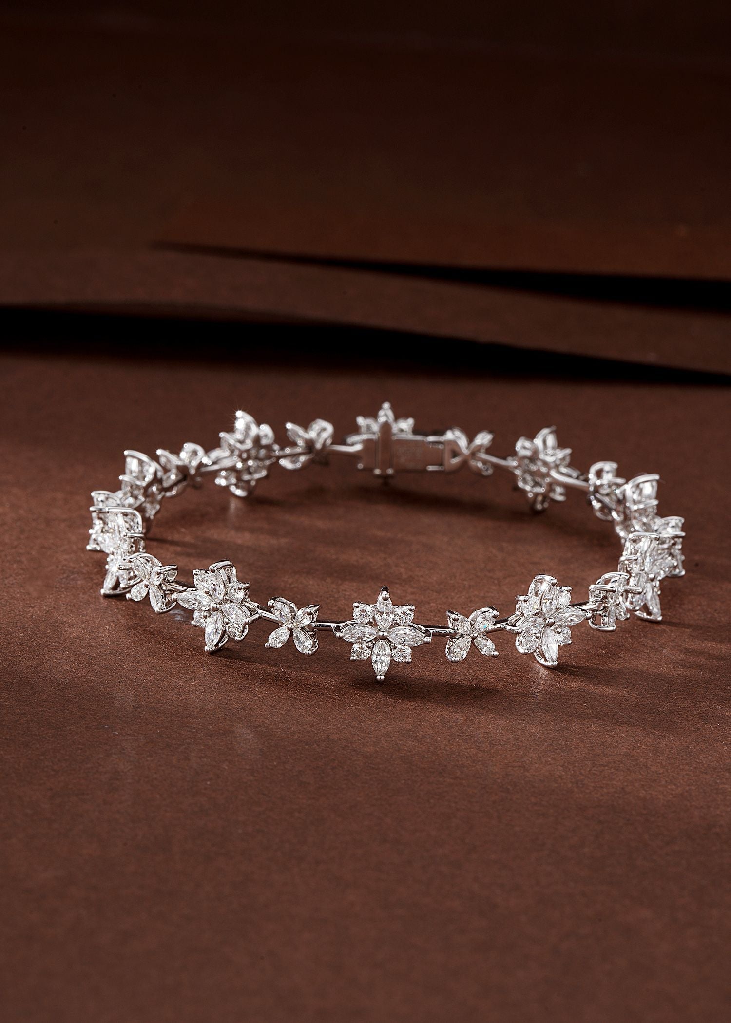 Four-Leaf Clover Snowflake Bracelet - Premium Jewelry Collection - White Diamond Bracelet