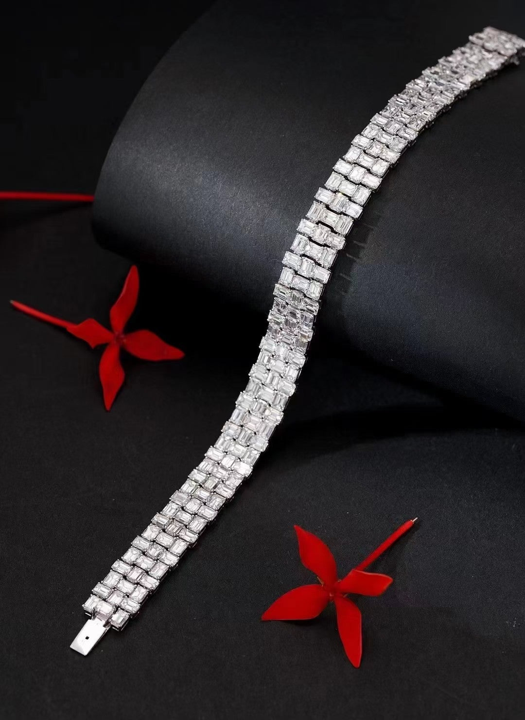 Full Diamond Emerald Bracelet - Luxurious Jewelry Piece - White Diamond Bracelet