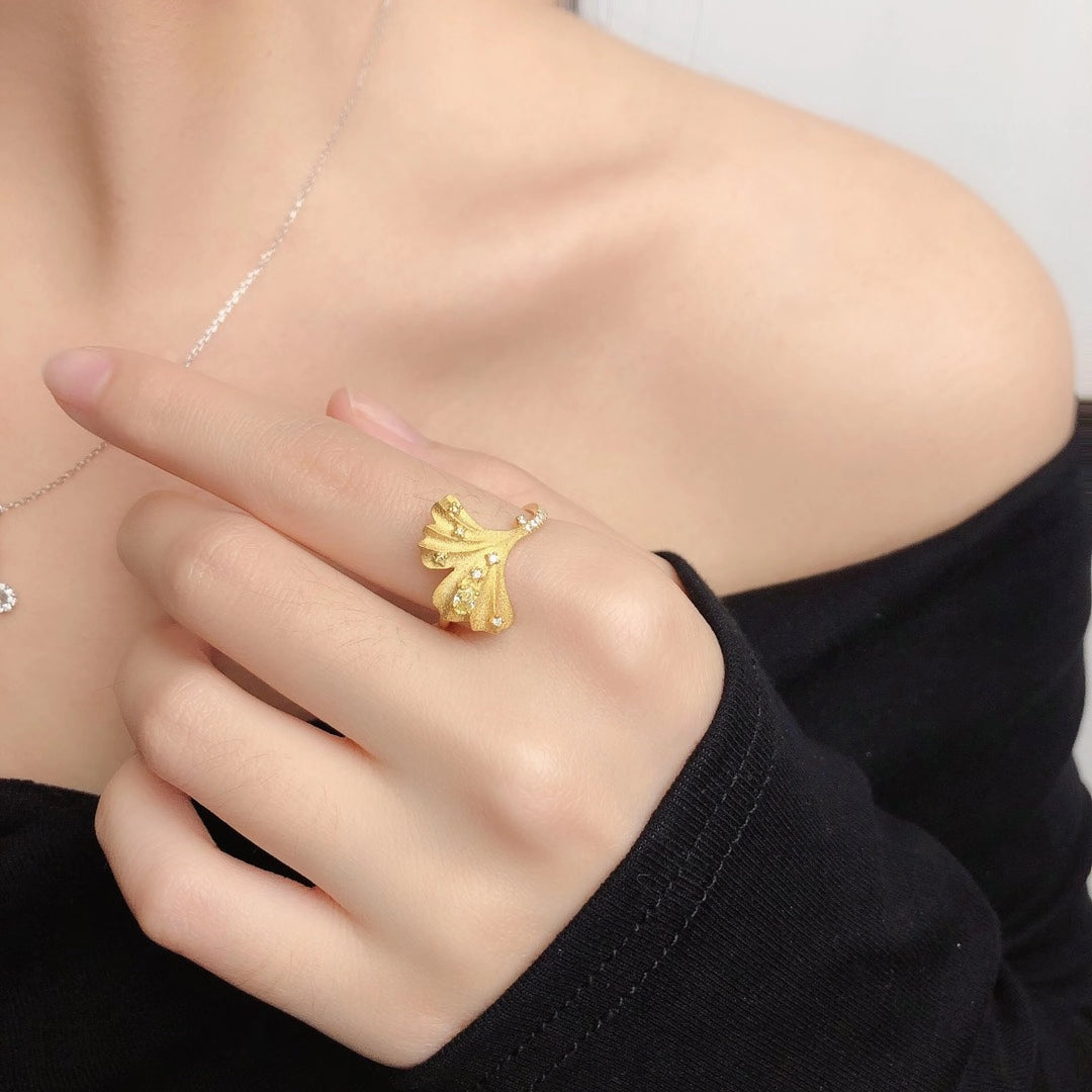 Ginkgo Leaf Ring - Elegant and Unique Jewelry Piece - Yellow Diamond Ring