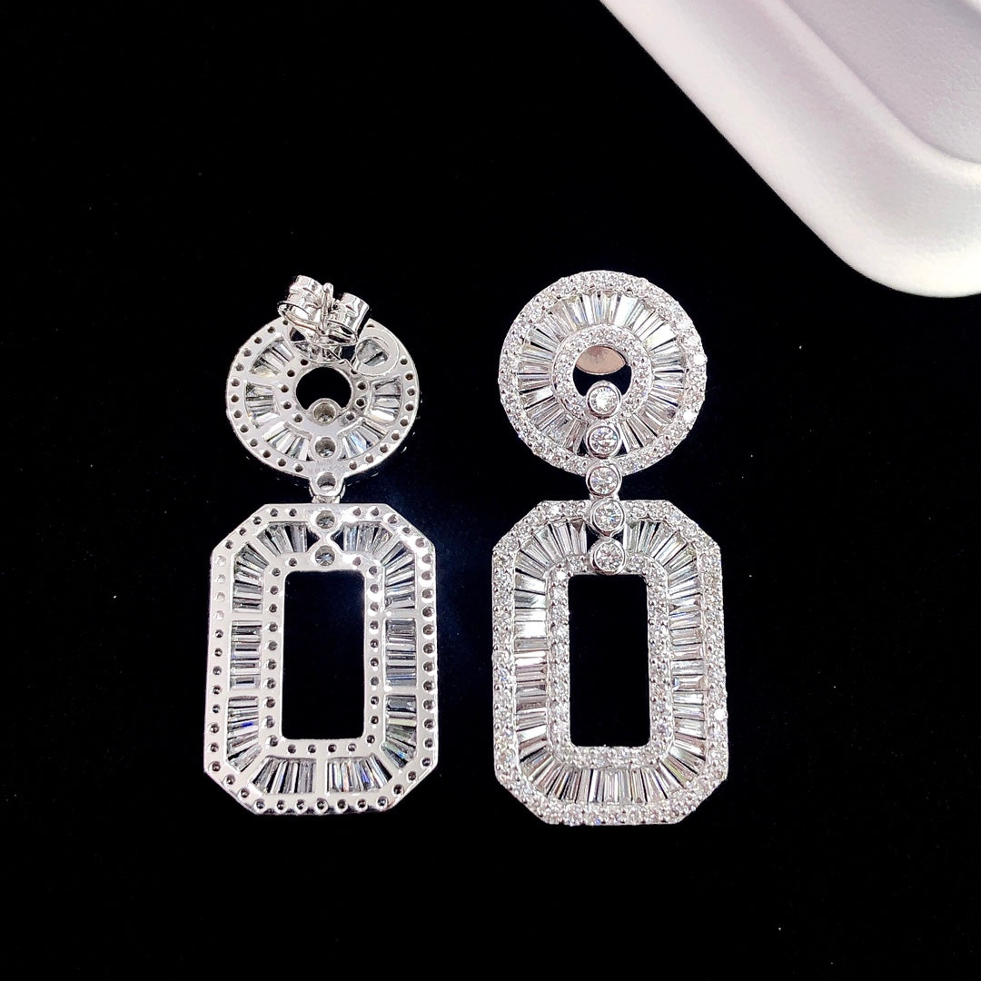 Glamorous T-Shape Round Earrings in Jewelry Collection - Jeweler.Jewelry