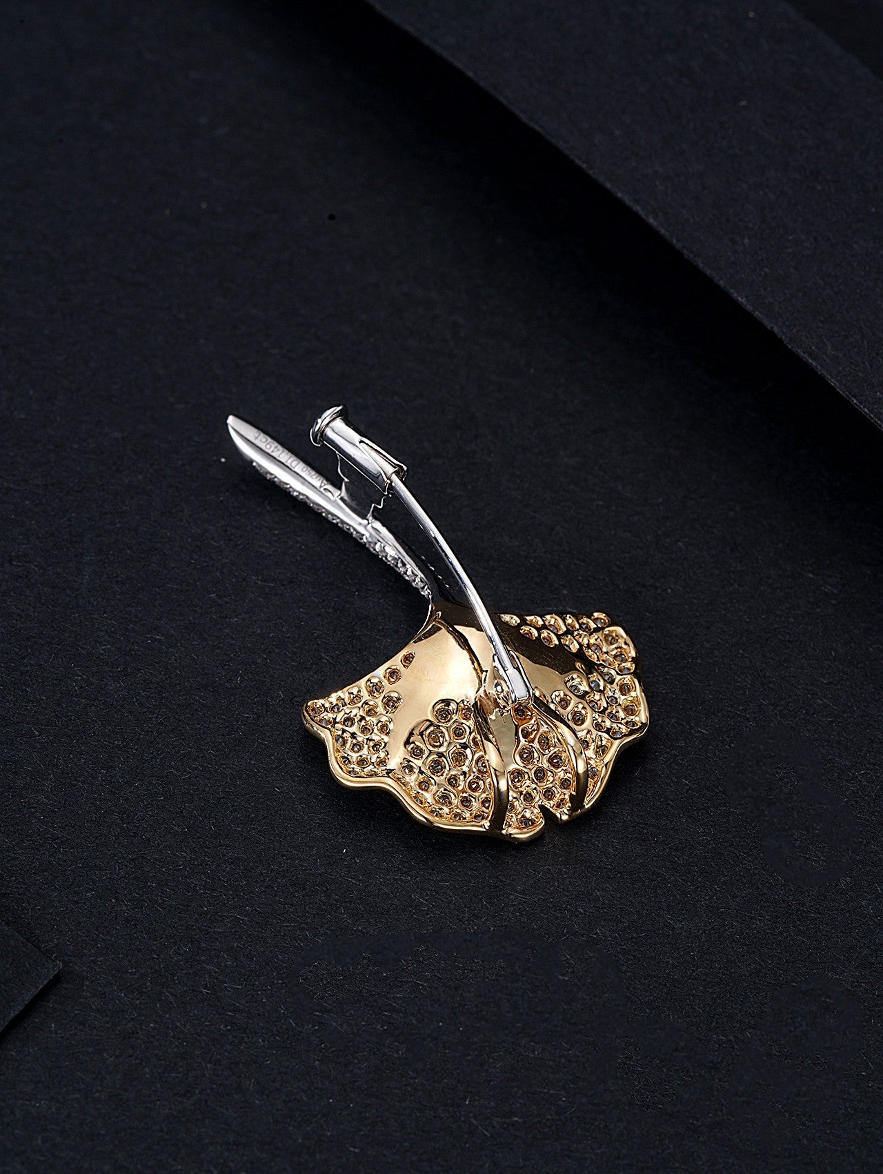 Golden Ginkgo Leaf Brooch Jewelry - A Sparkling Choice - Brooch